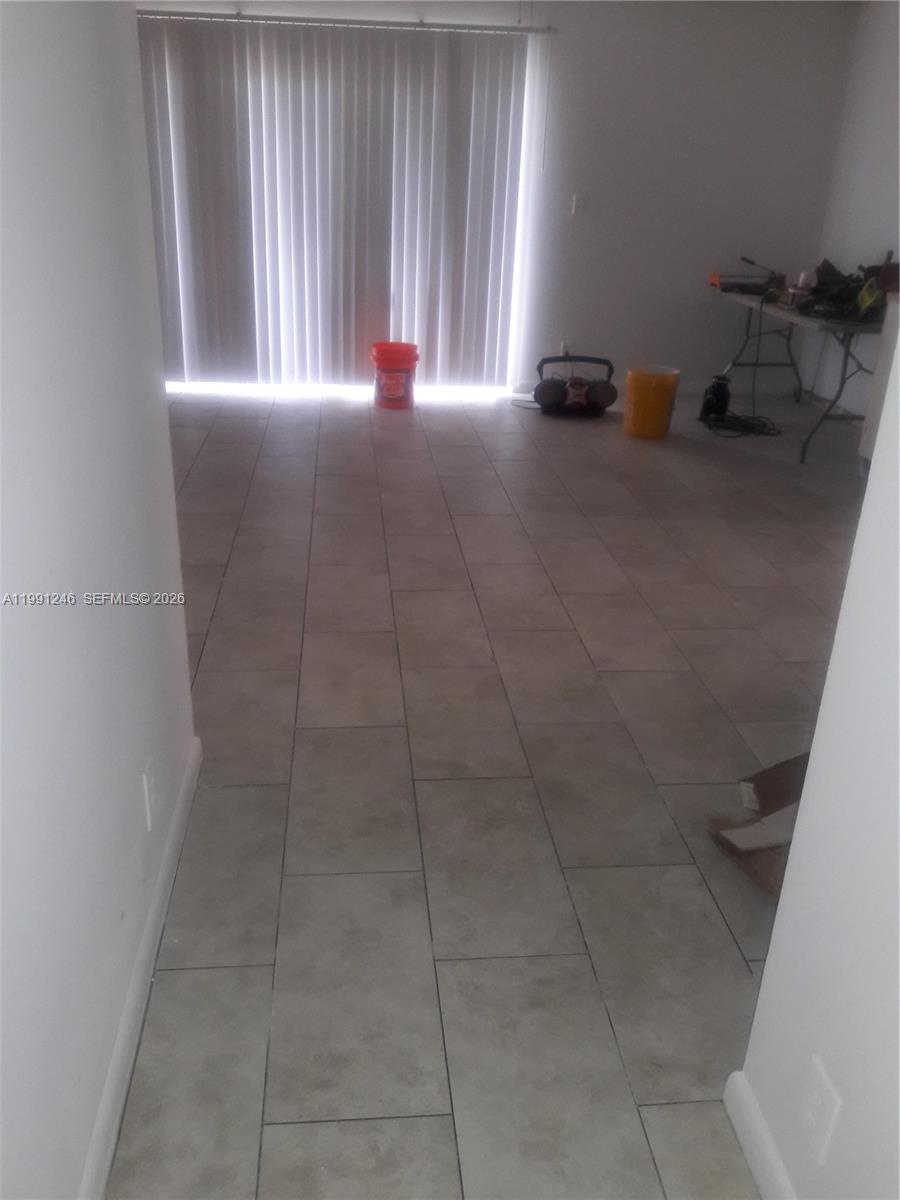 719 Gardens Dr # 106