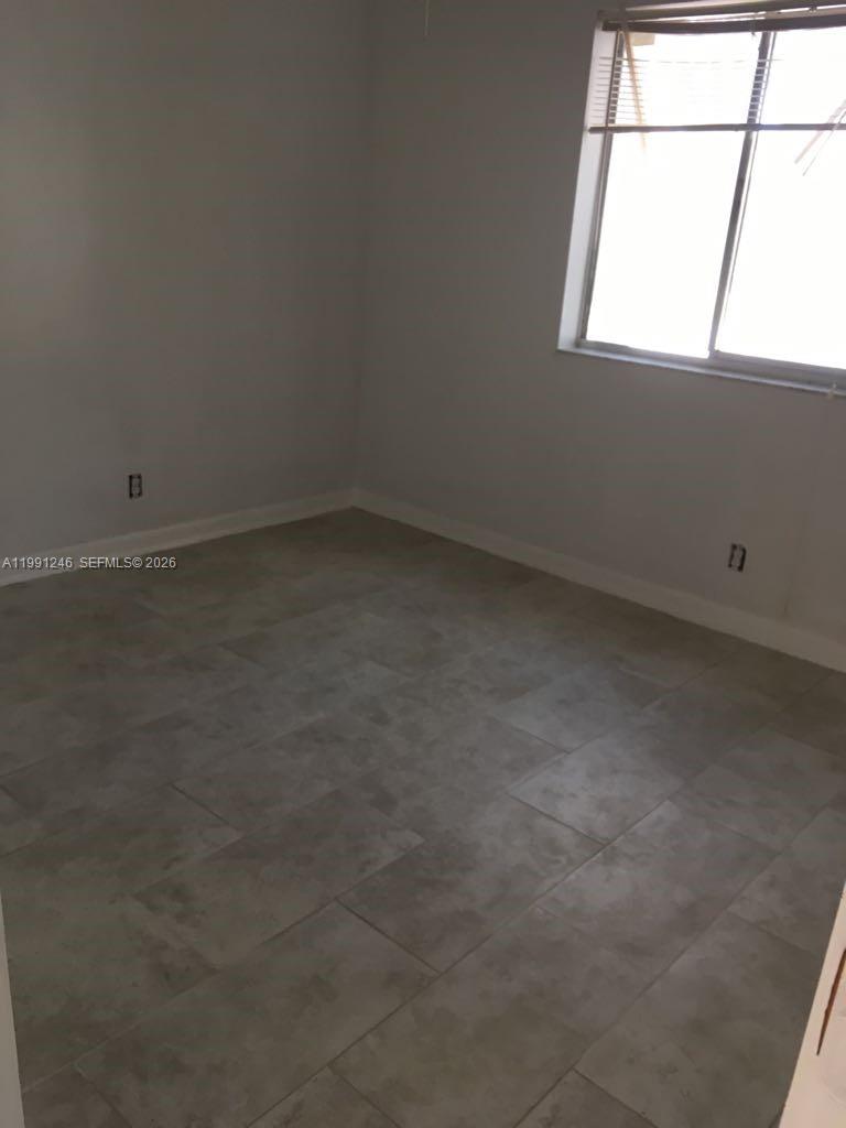 719 Gardens Dr # 106