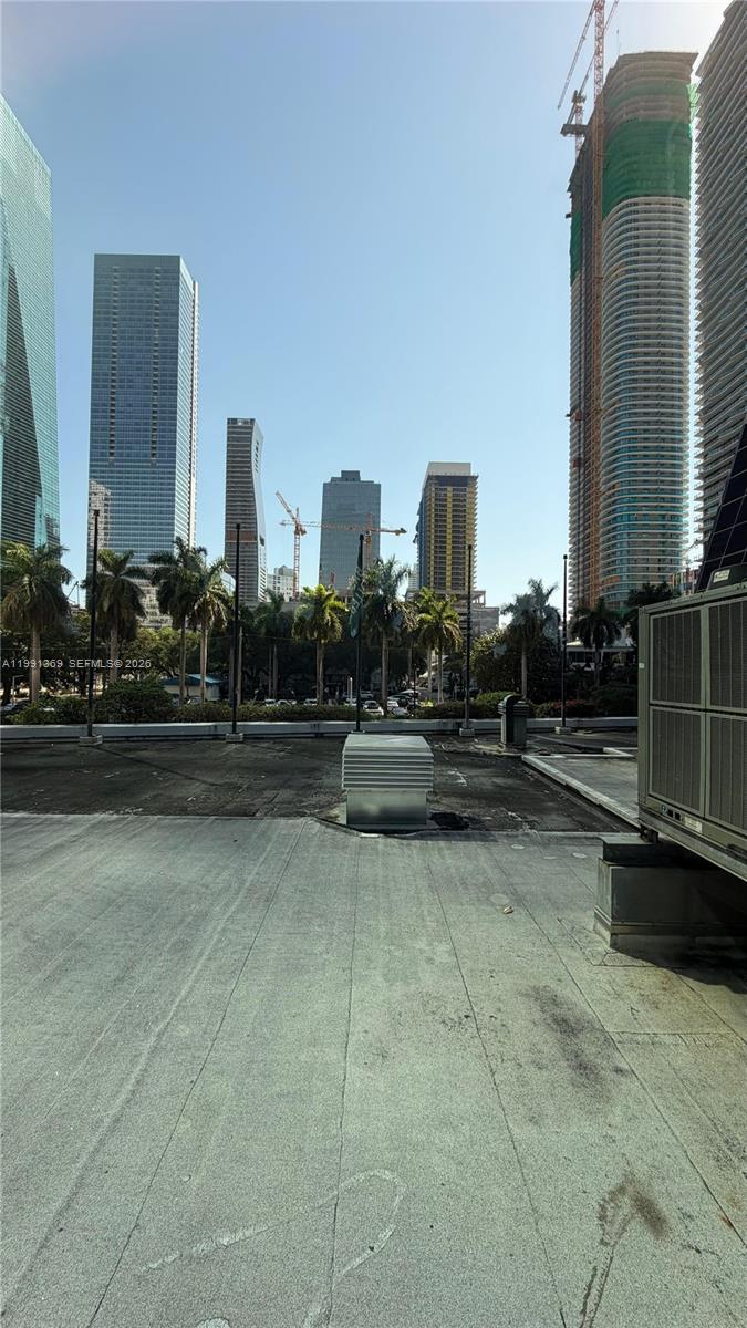 1200 Brickell Ave Unit: 200 D/E/F