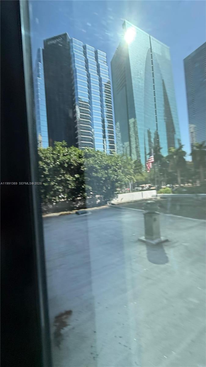 1200 Brickell Ave Unit: 200 D/E/F