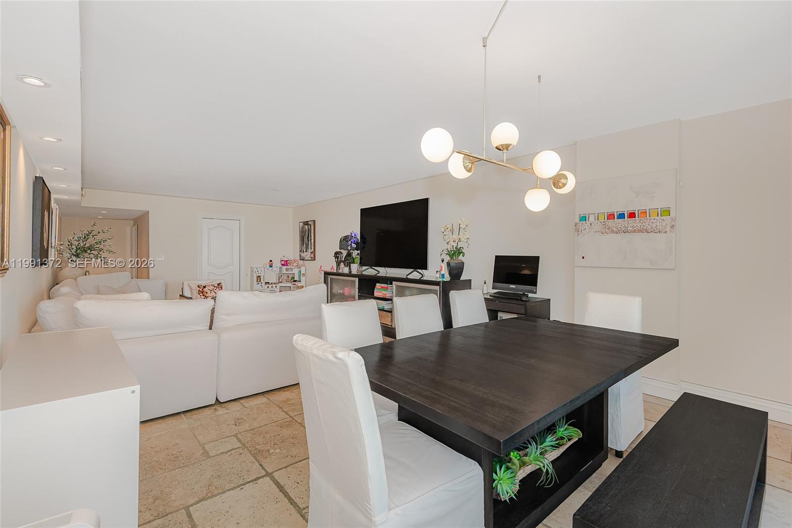 600 Grapetree Dr Unit: 9GN