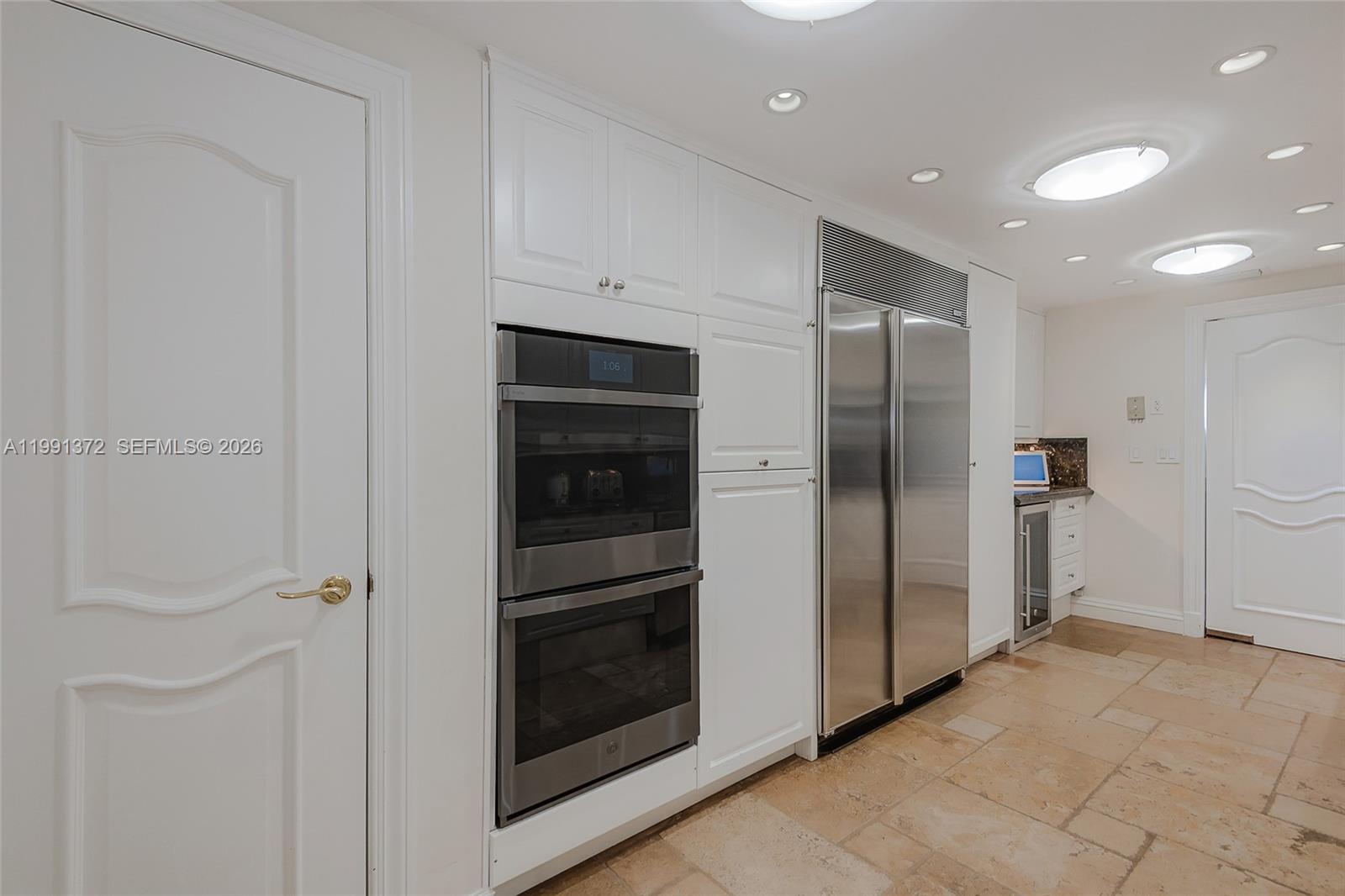 600 Grapetree Dr Unit: 9GN