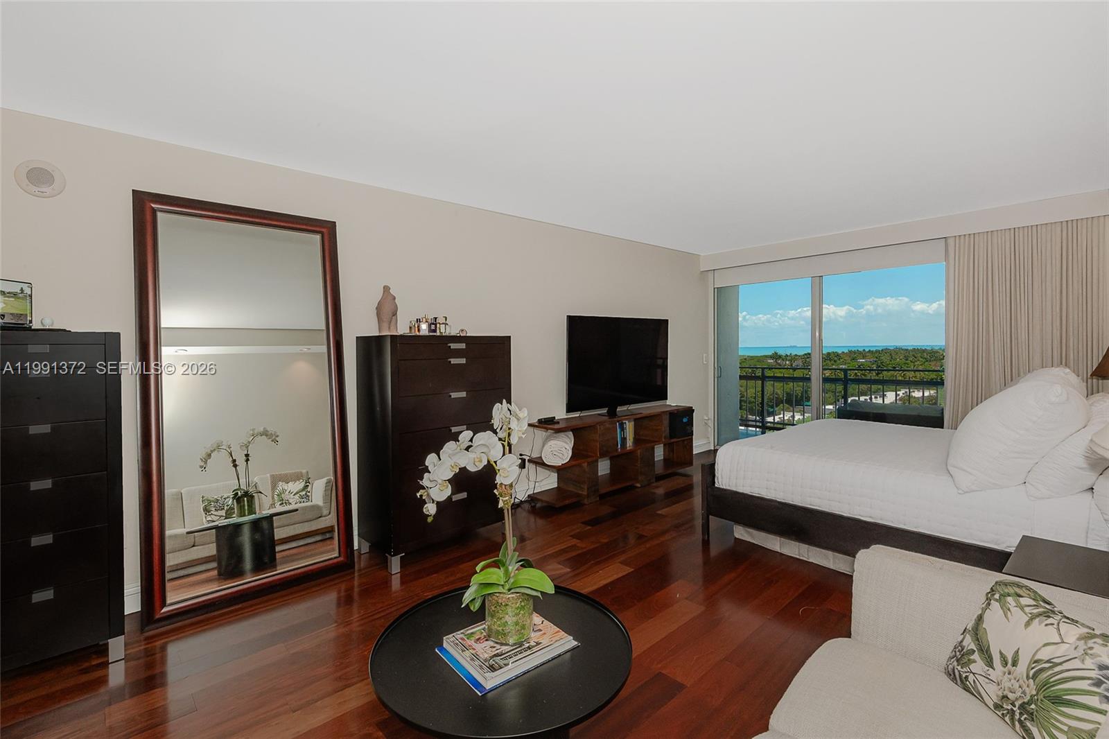 600 Grapetree Dr Unit: 9GN