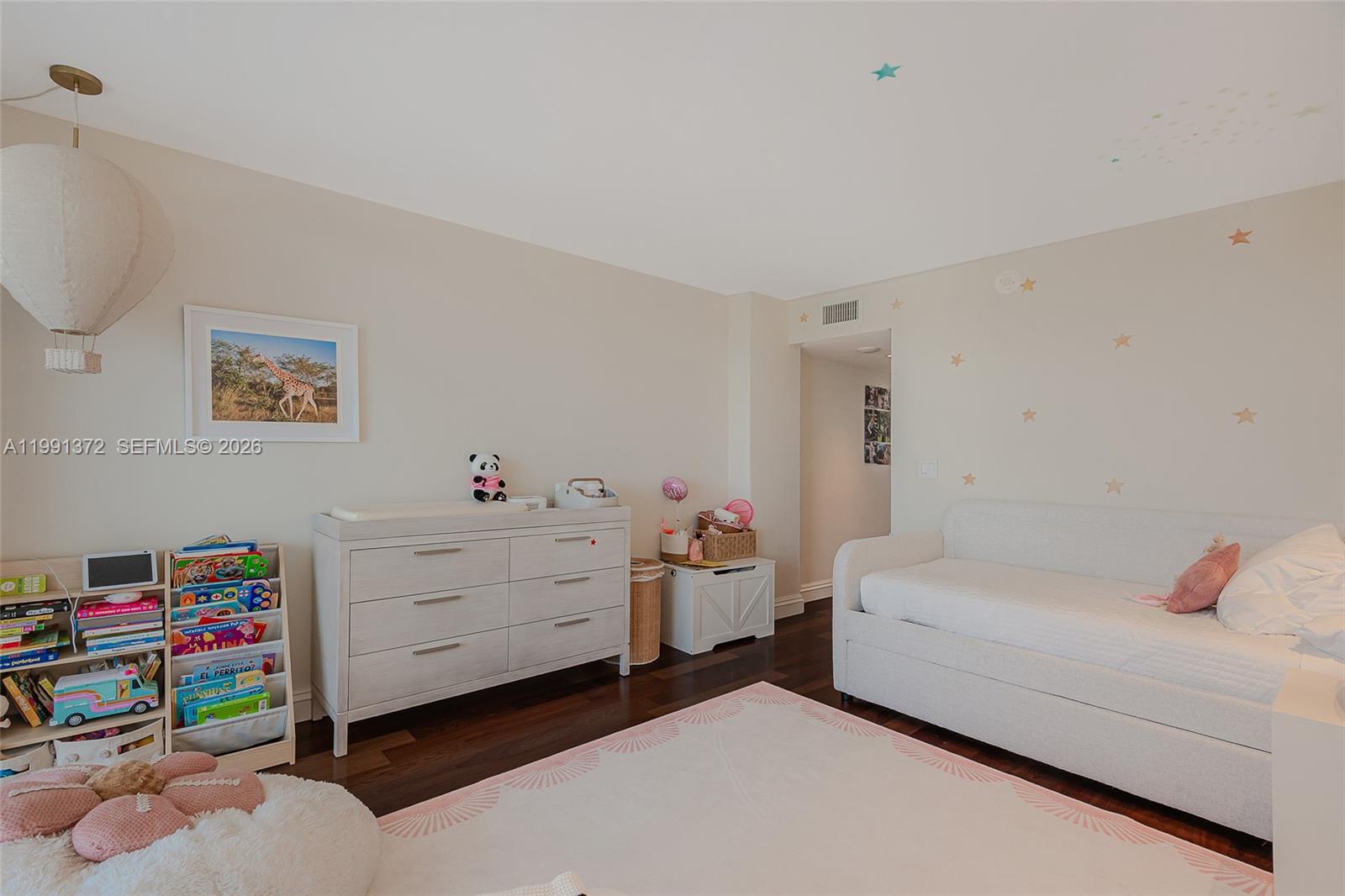 600 Grapetree Dr Unit: 9GN