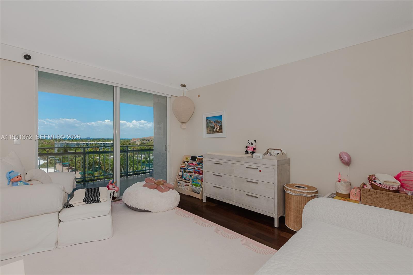 600 Grapetree Dr Unit: 9GN