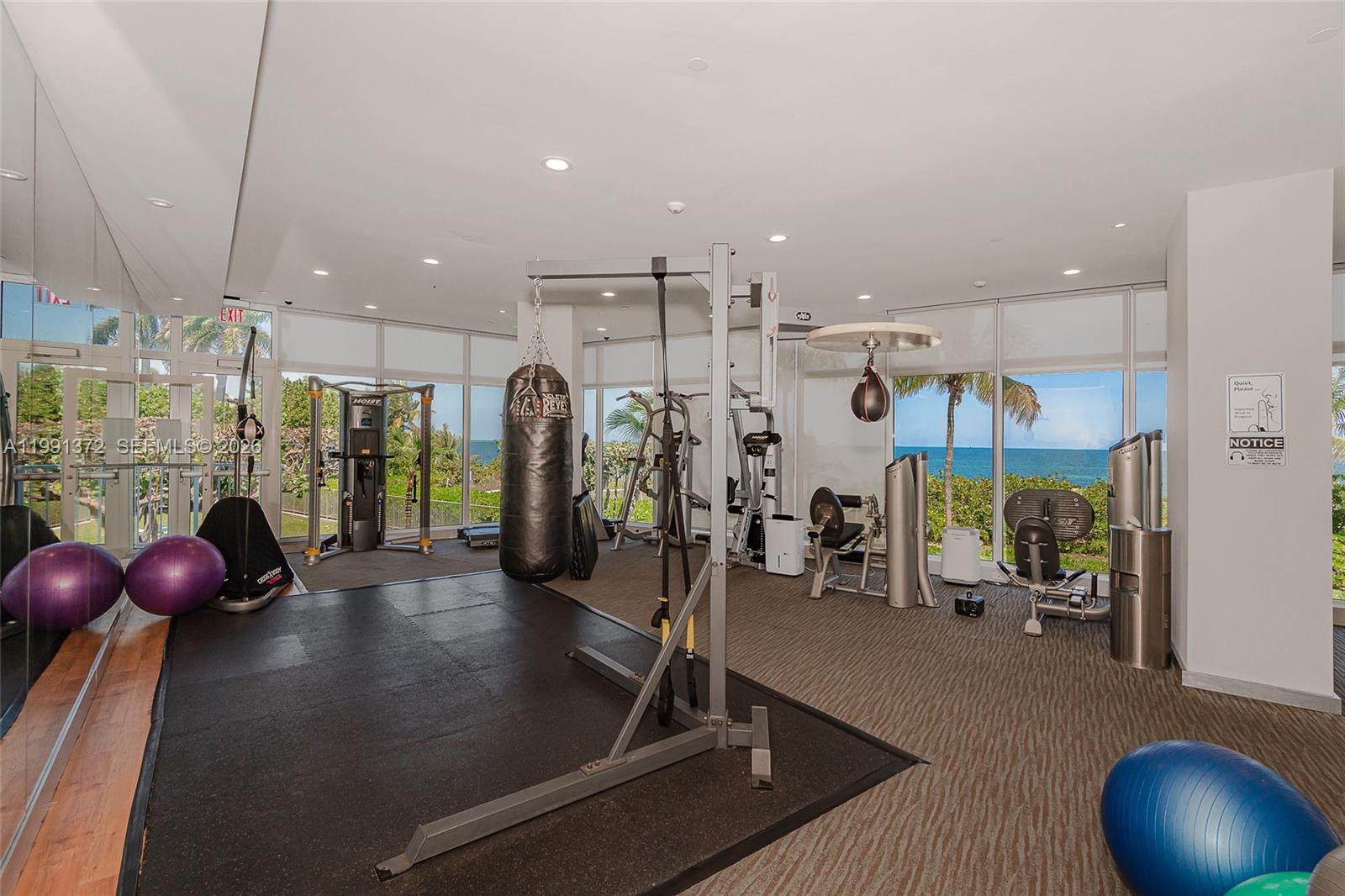 600 Grapetree Dr Unit: 9GN