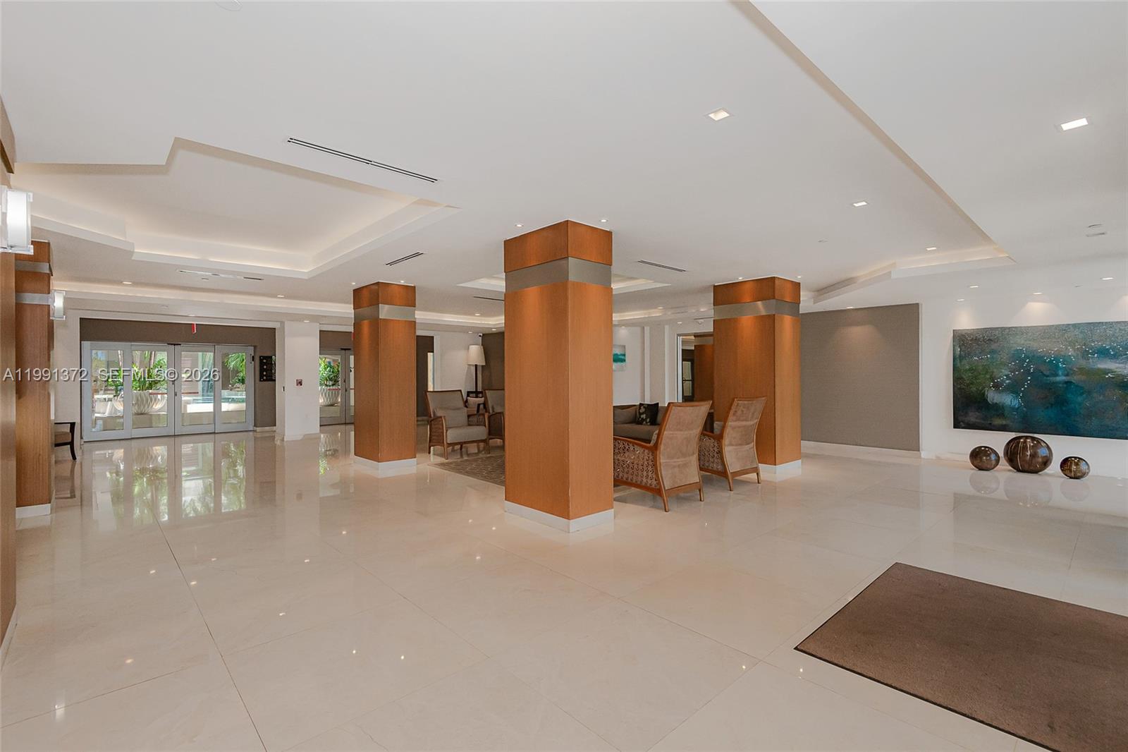600 Grapetree Dr Unit: 9GN