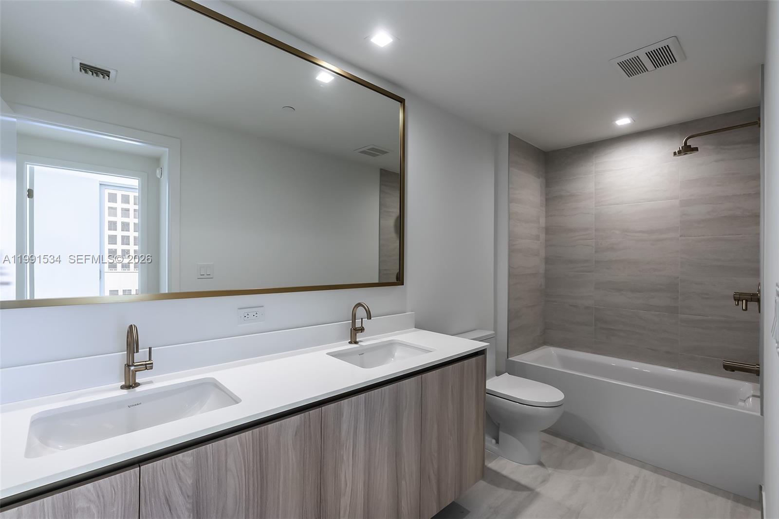 77 SE 5th Street # 2403