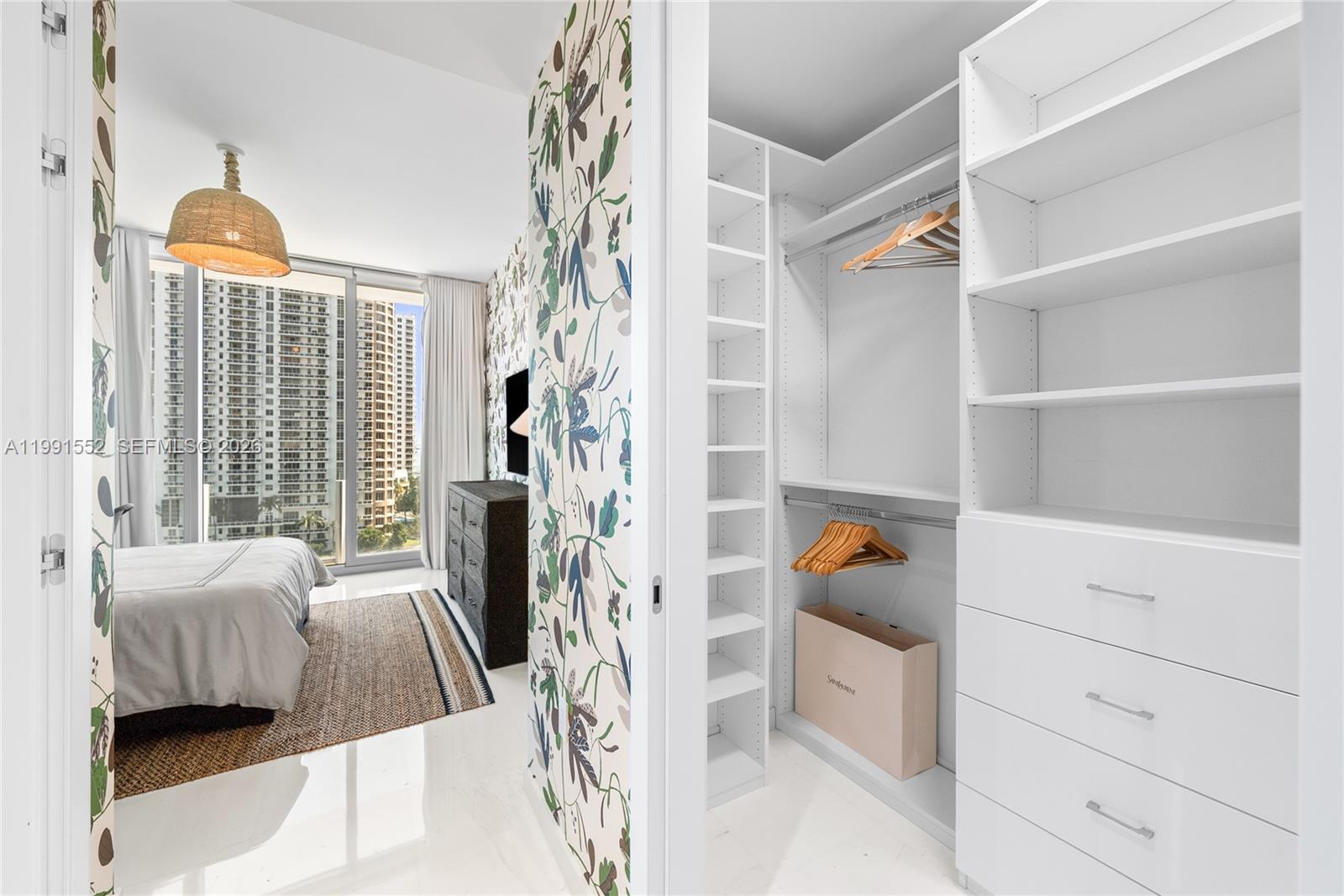 300 Biscayne Boulevard Way # 901E