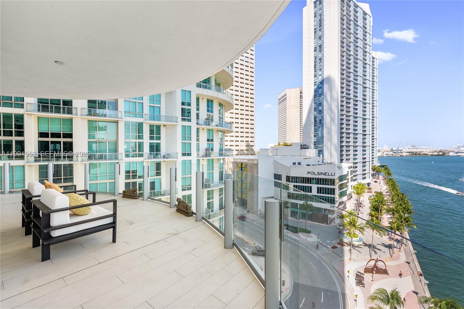 300 Biscayne Boulevard Way # 901E