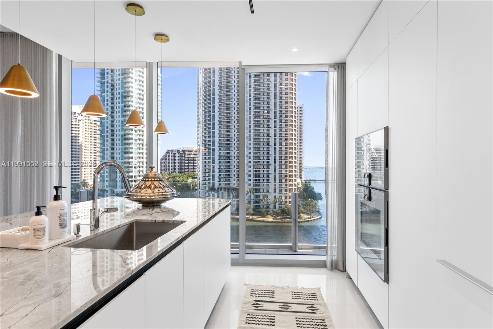 300 Biscayne Boulevard Way # 901E