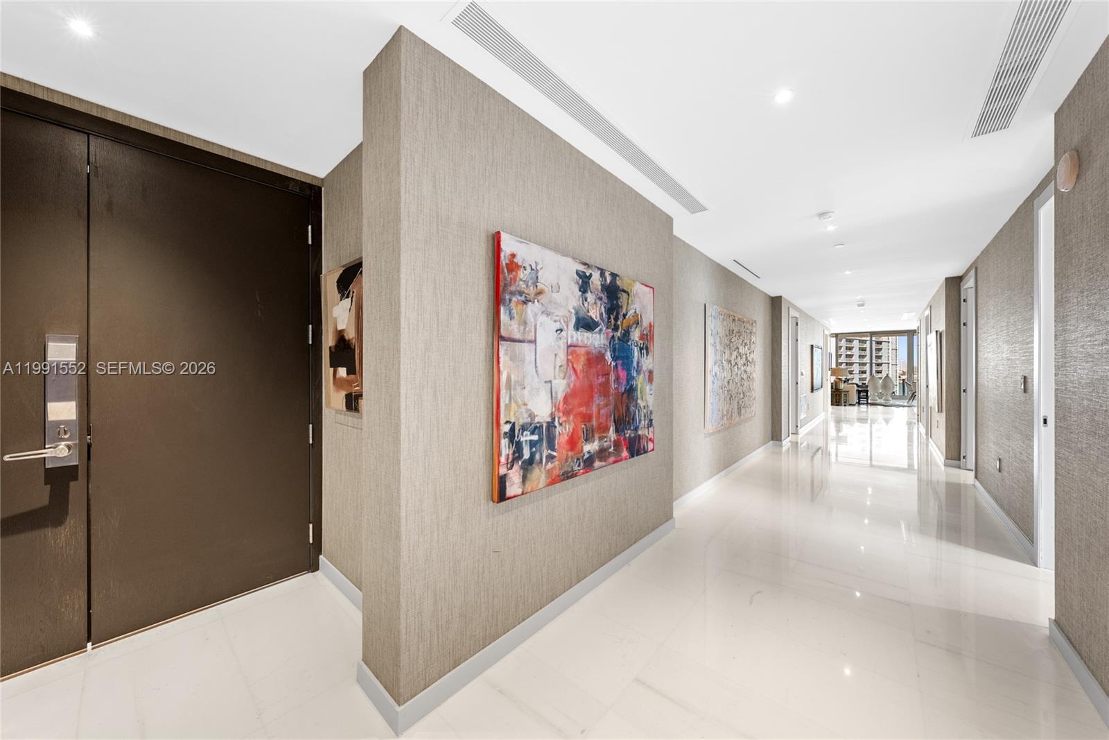 300 Biscayne Boulevard Way # 901E