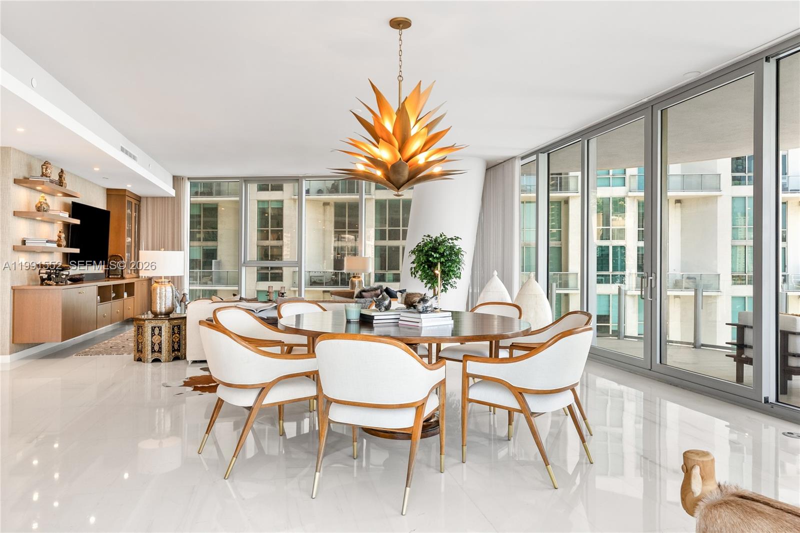 300 Biscayne Boulevard Way # 901E