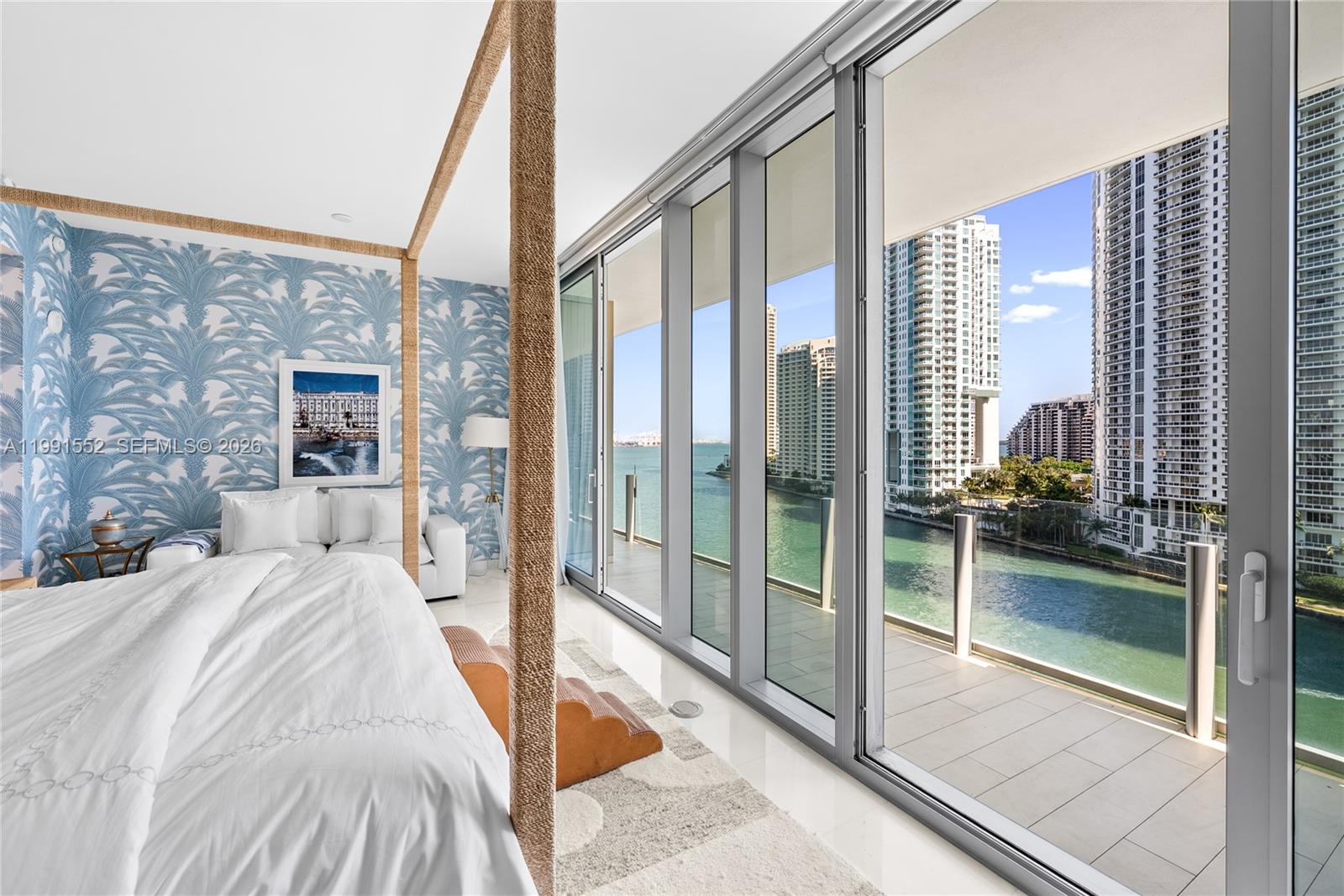 300 Biscayne Boulevard Way # 901E