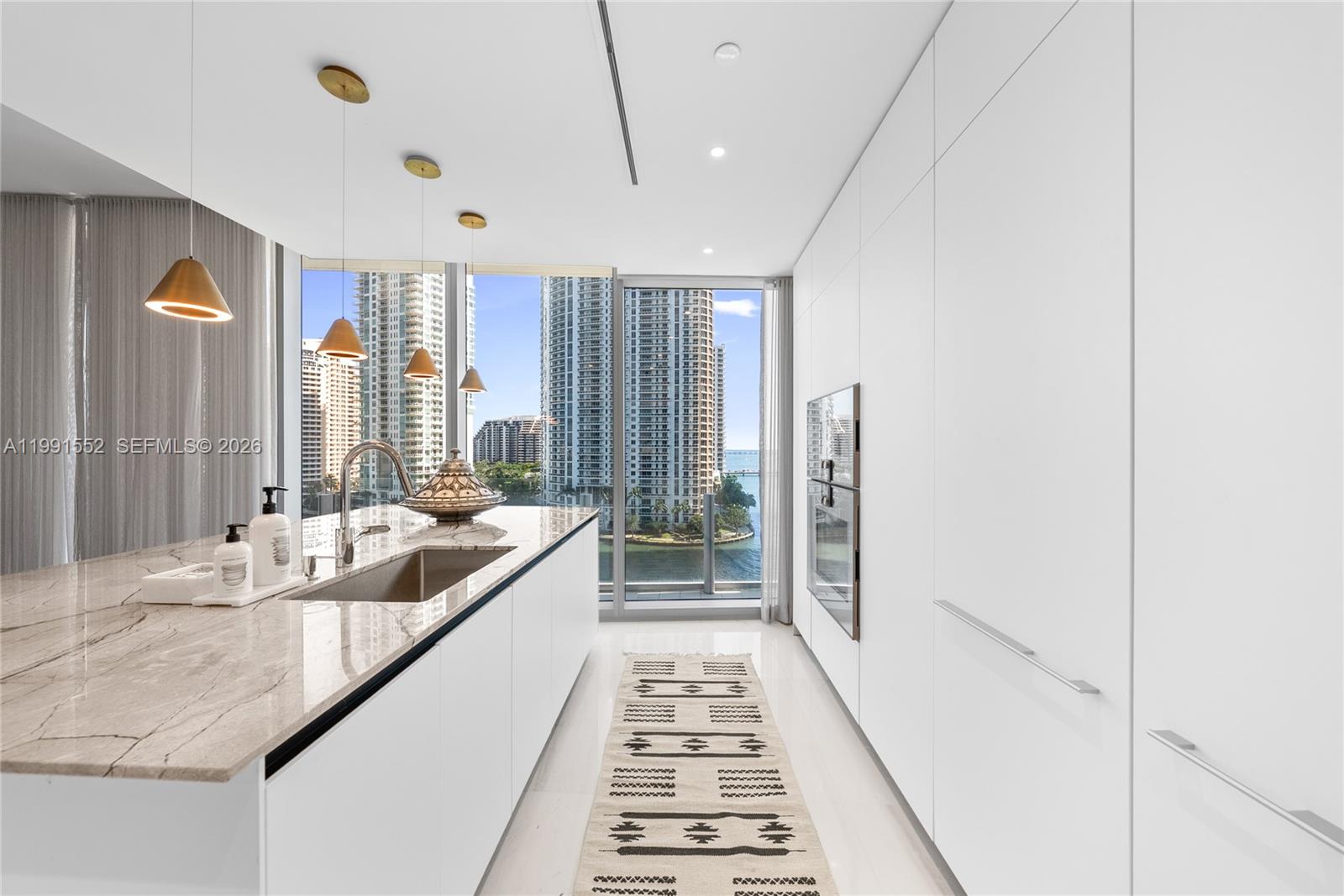 300 Biscayne Boulevard Way # 901E