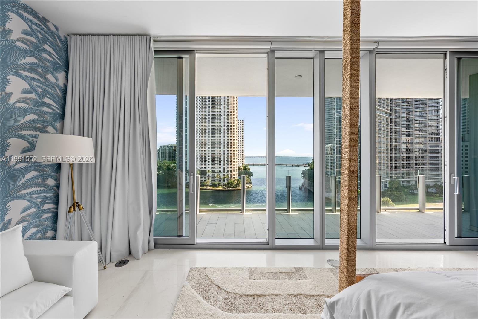 300 Biscayne Boulevard Way # 901E