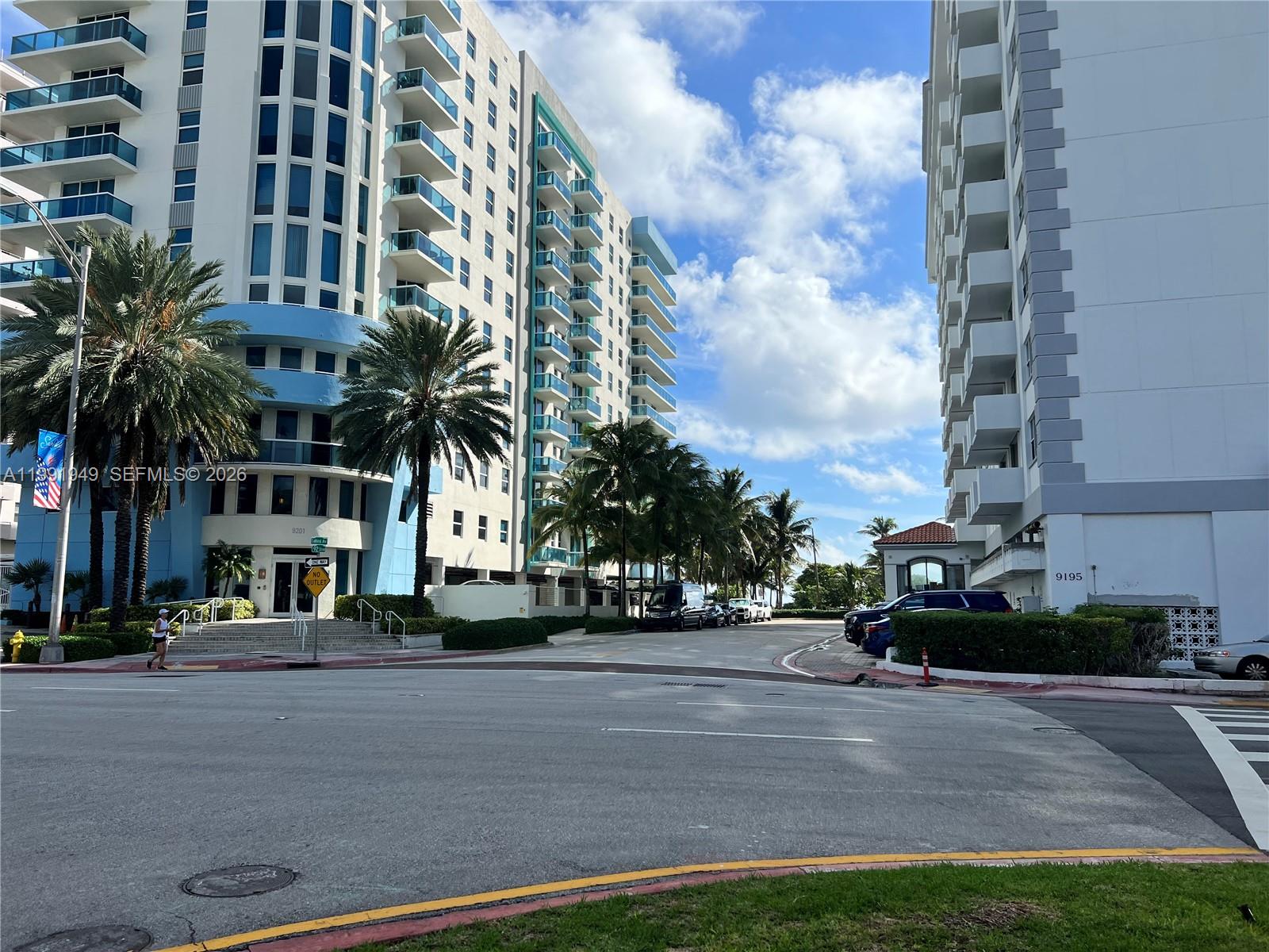 9172 Collins Ave # 305