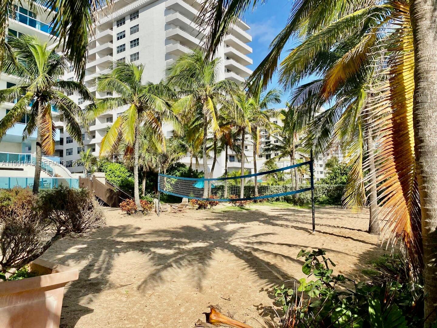 9172 Collins Ave # 305
