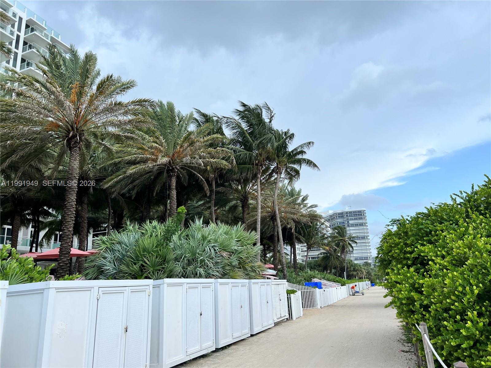 9172 Collins Ave # 305