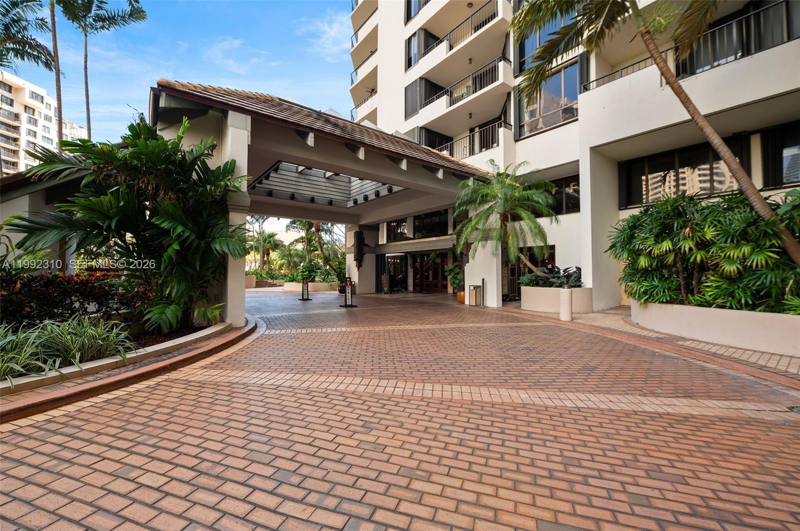 520 Brickell Key Dr # A1712