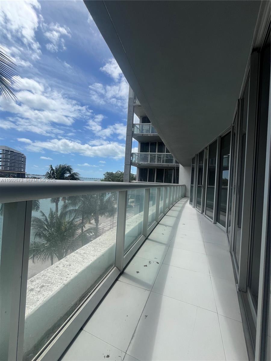 495 Brickell Ave Unit: BAY407