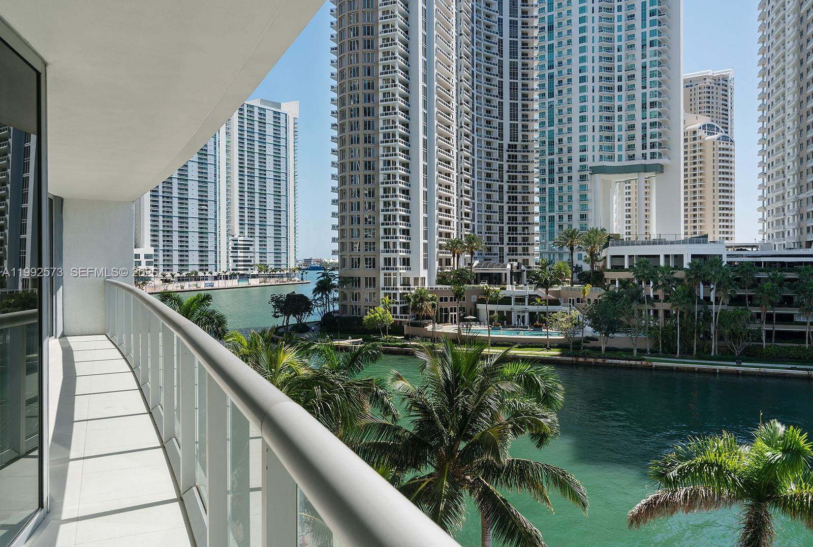 495 Brickell Ave Unit: BAY407