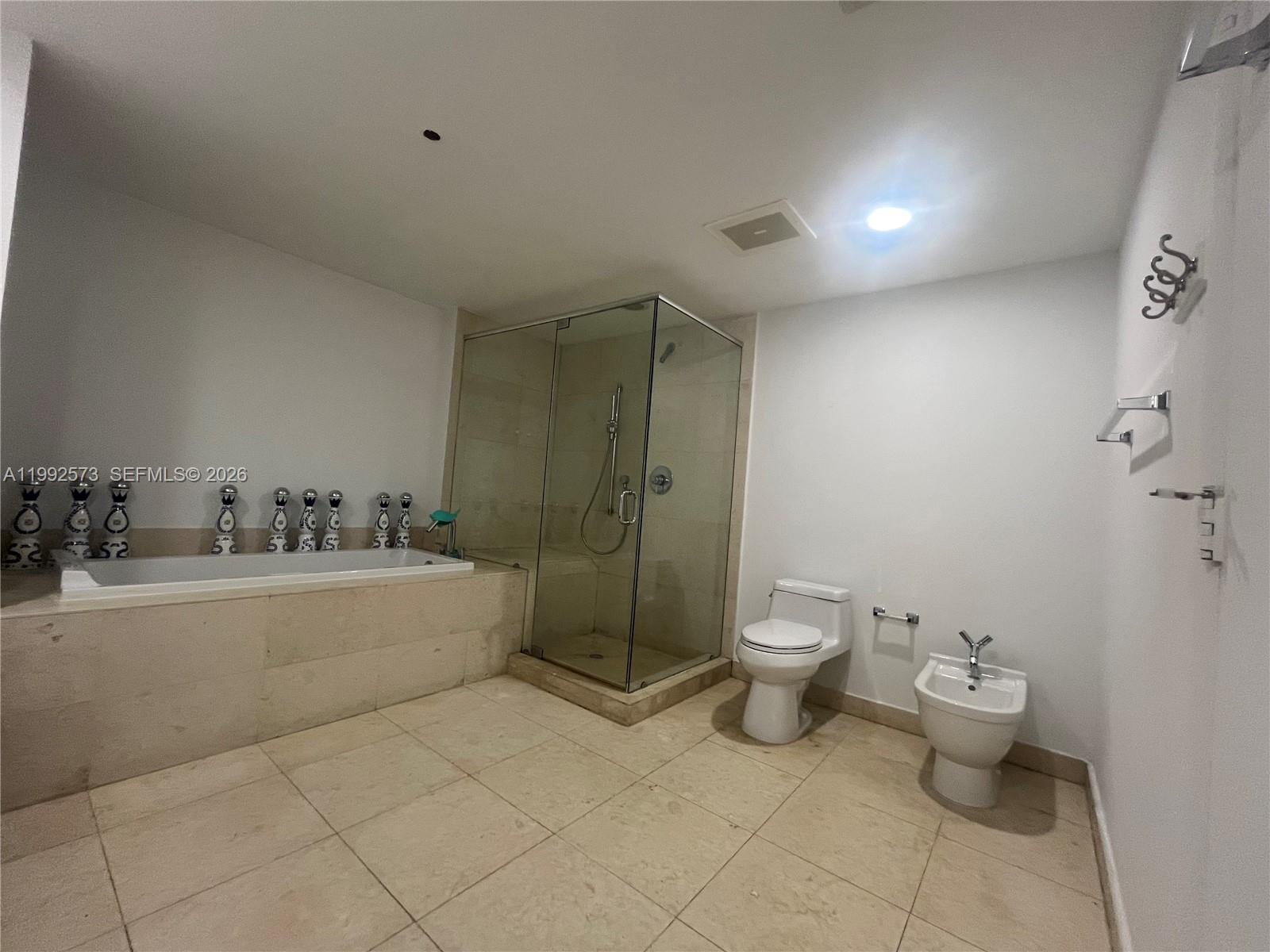 495 Brickell Ave Unit: BAY407