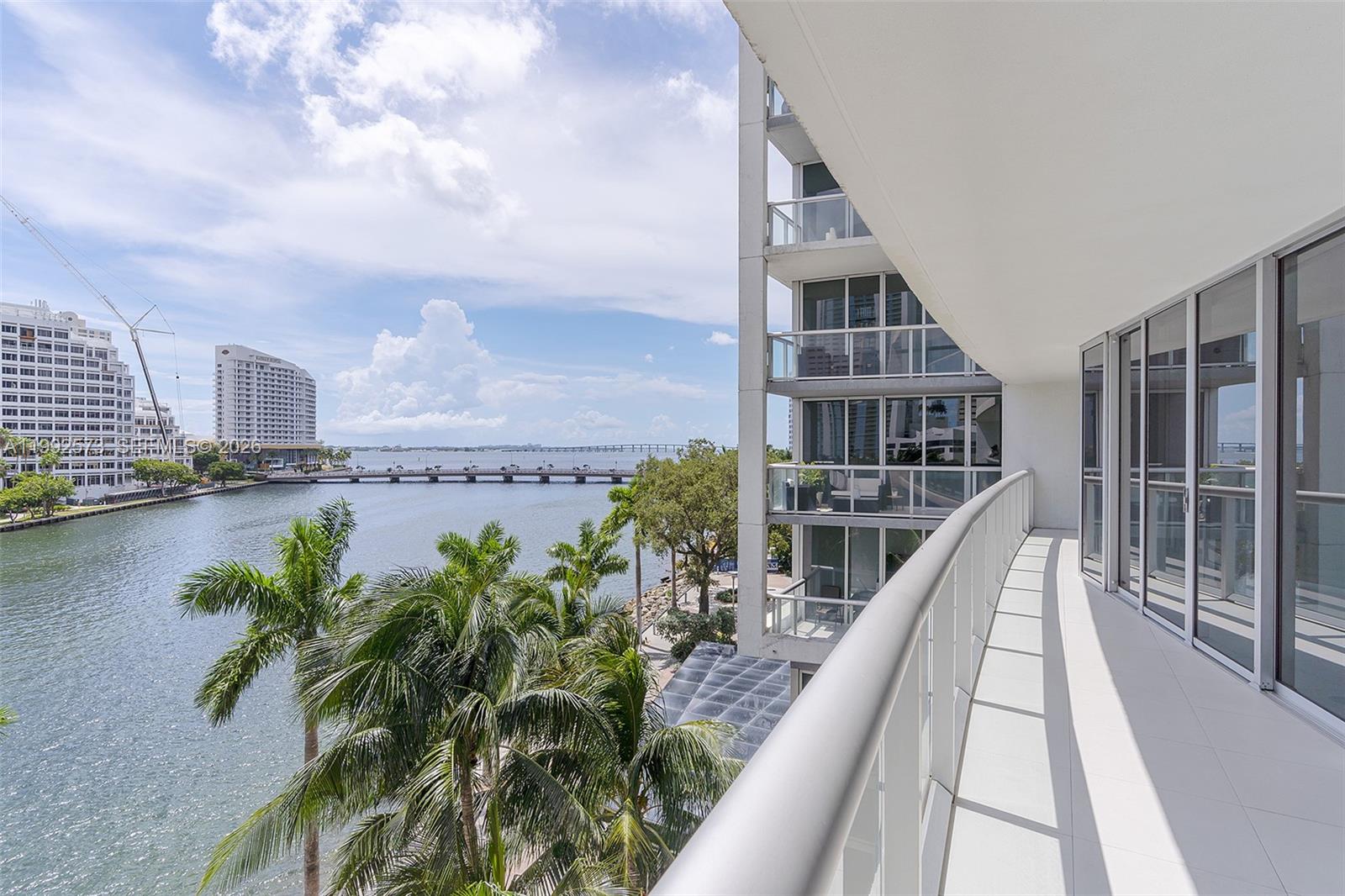 495 Brickell Ave Unit: BAY407
