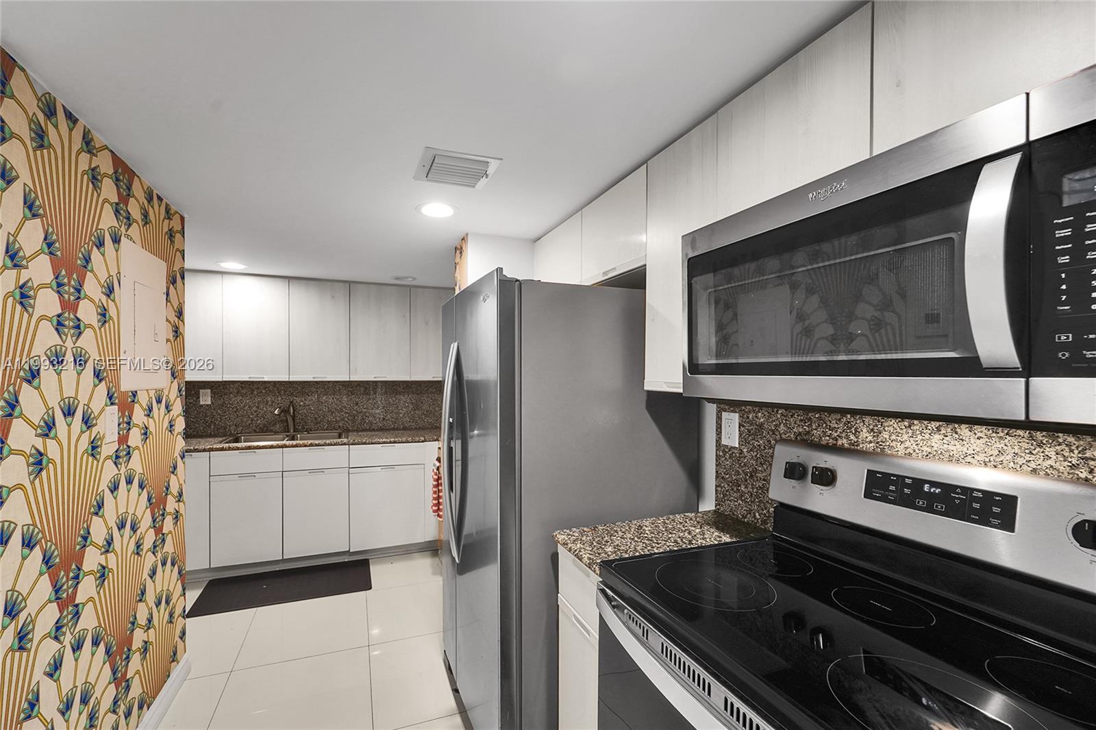 825 Brickell Bay Dr # 2048