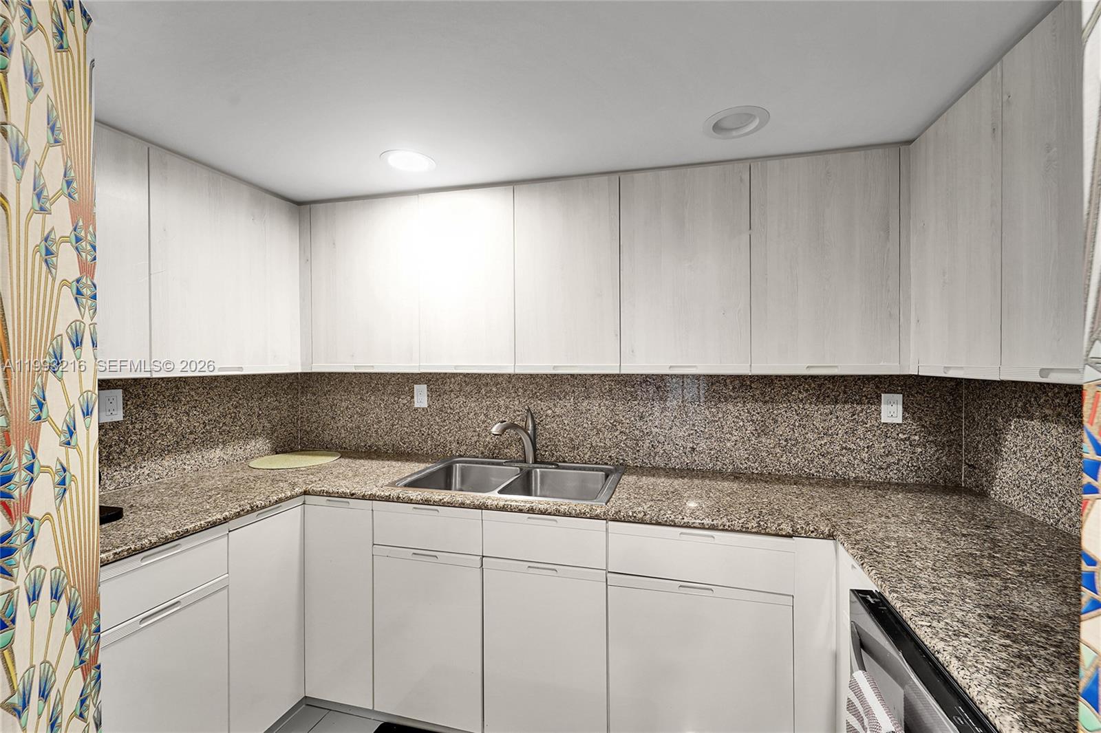 825 Brickell Bay Dr # 2048