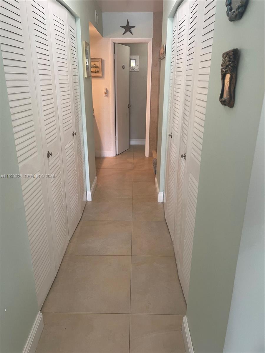 6386 N Milk Wagon Ln