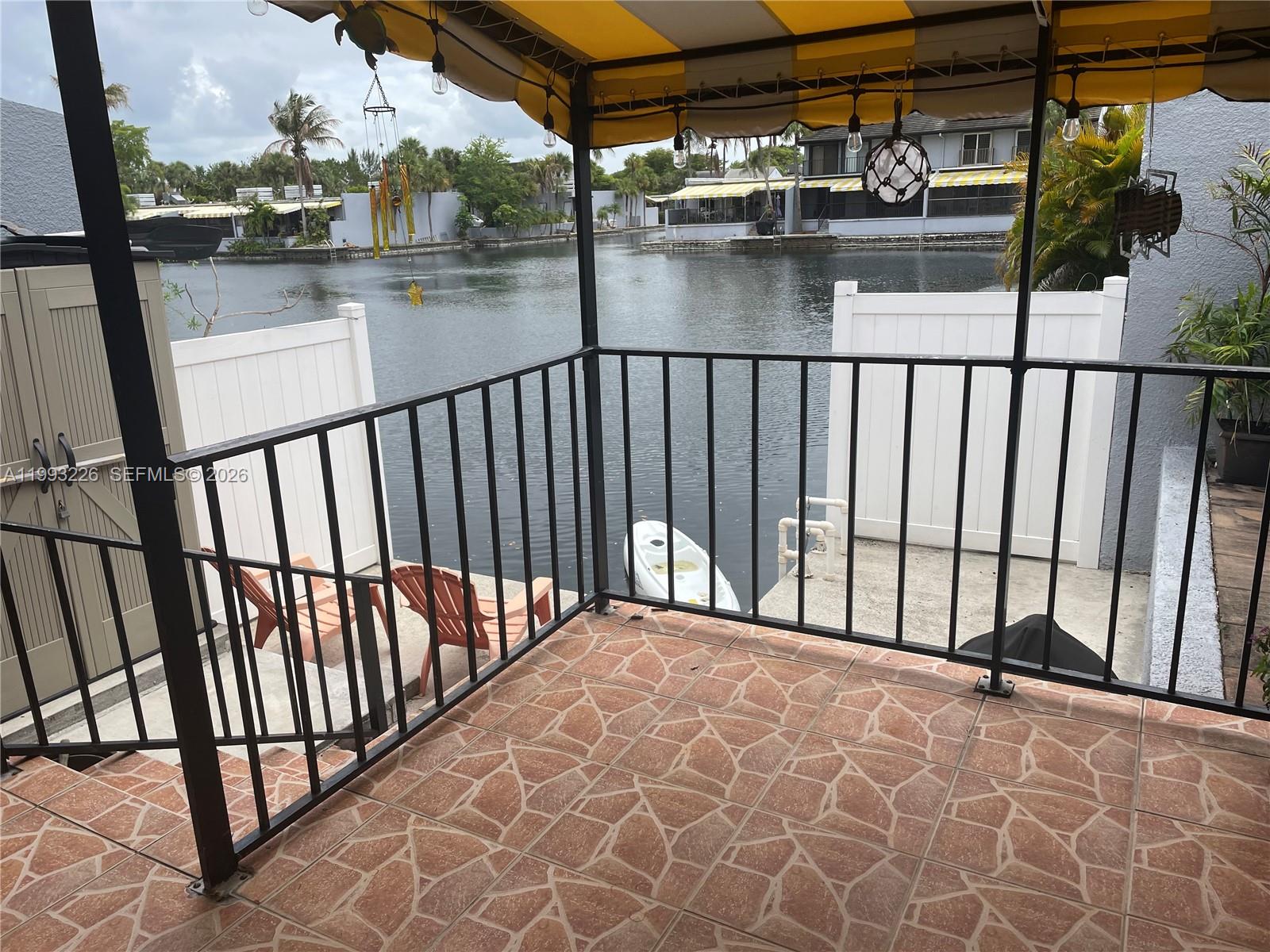 6386 N Milk Wagon Ln