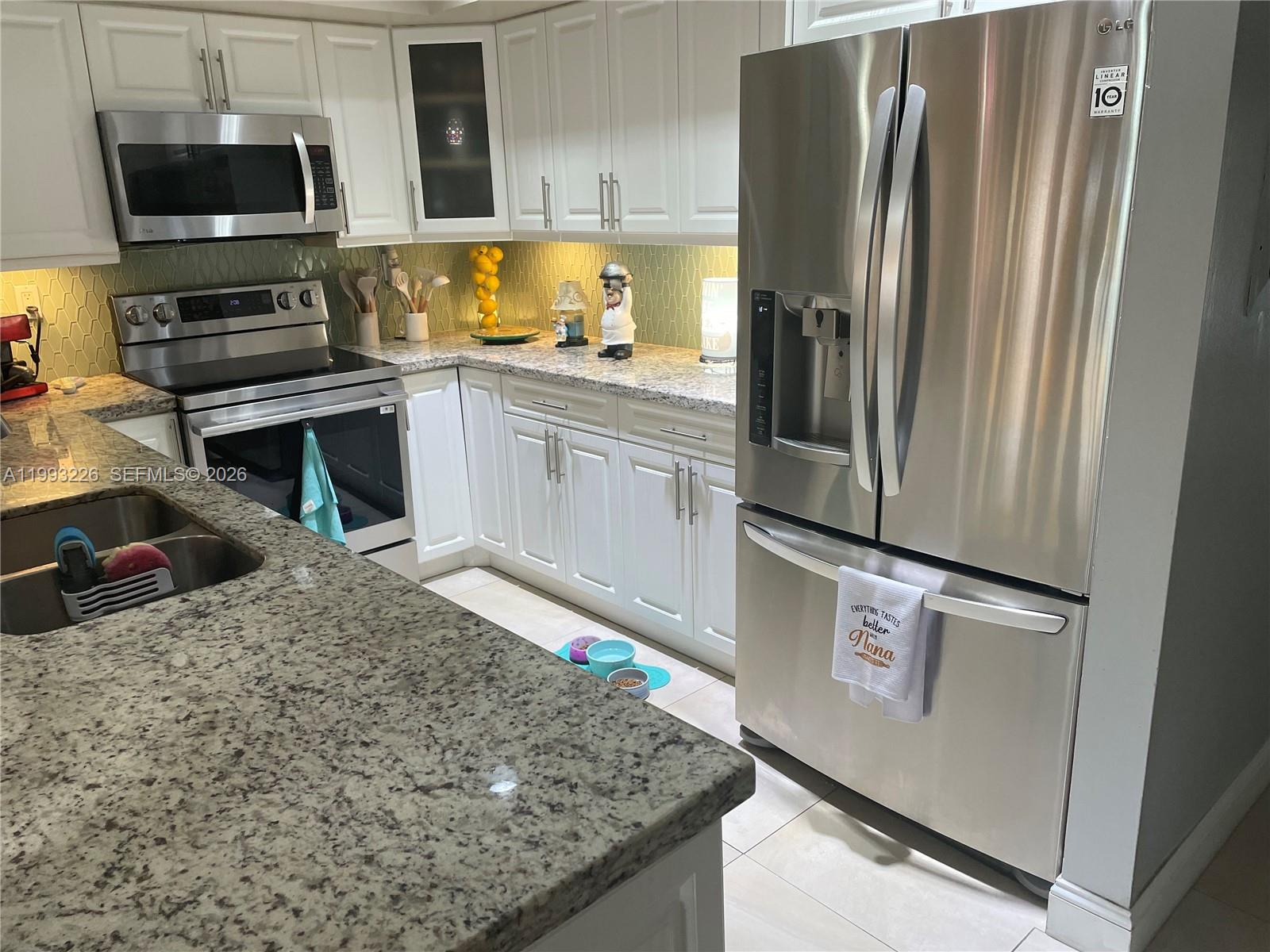 6386 N Milk Wagon Ln