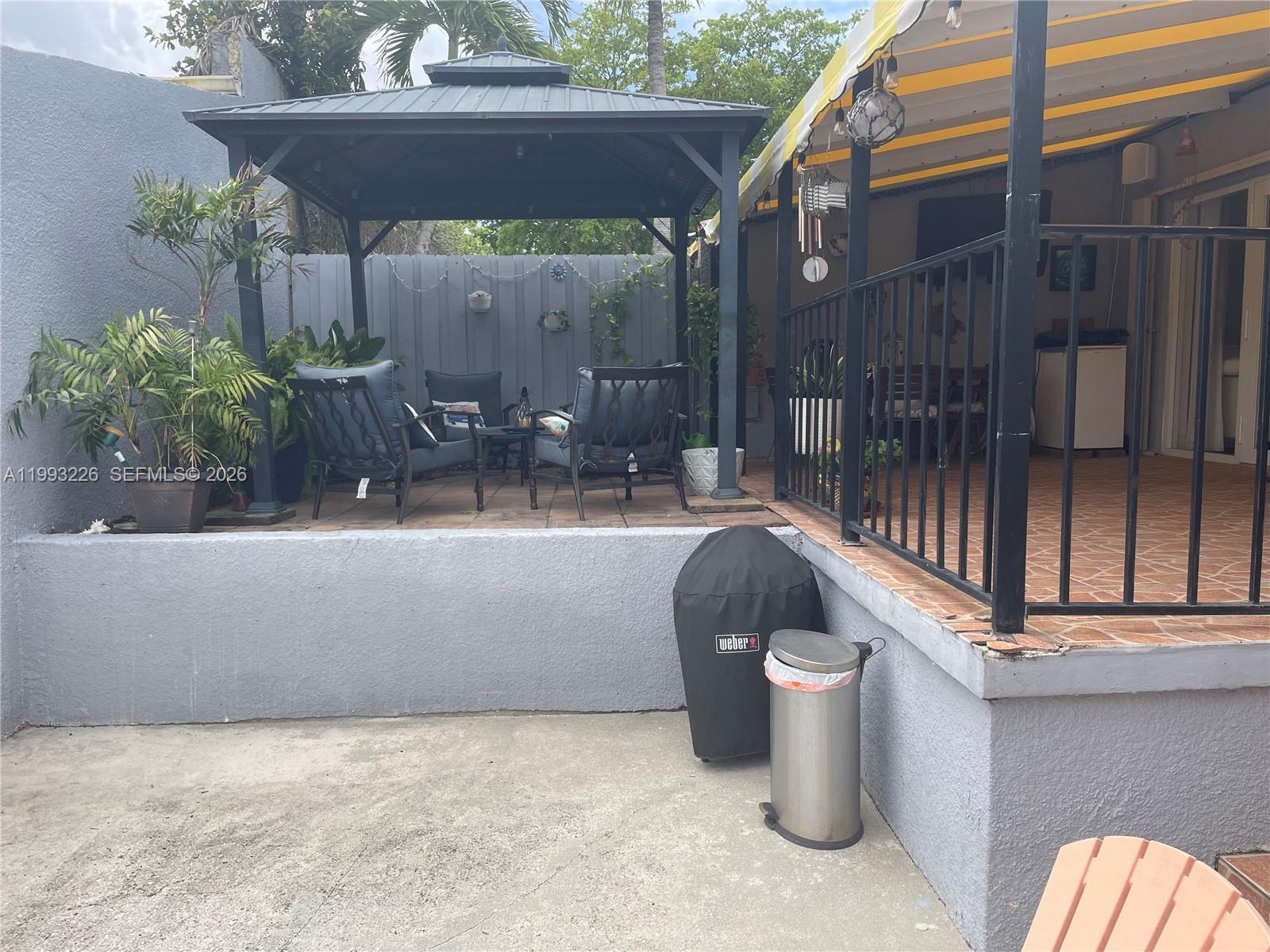 6386 N Milk Wagon Ln