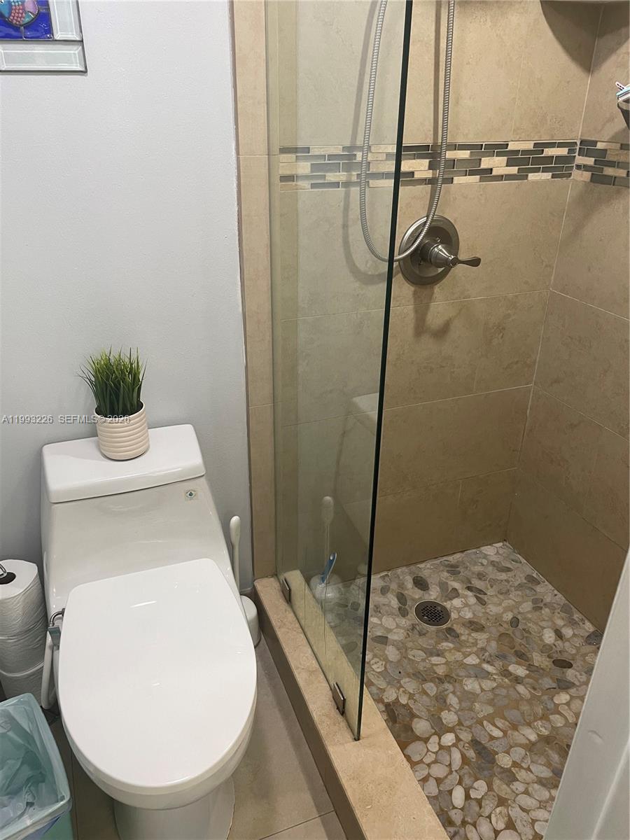 6386 N Milk Wagon Ln