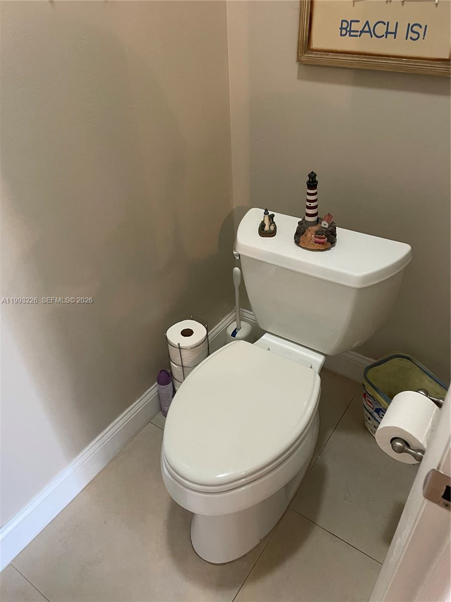 6386 N Milk Wagon Ln