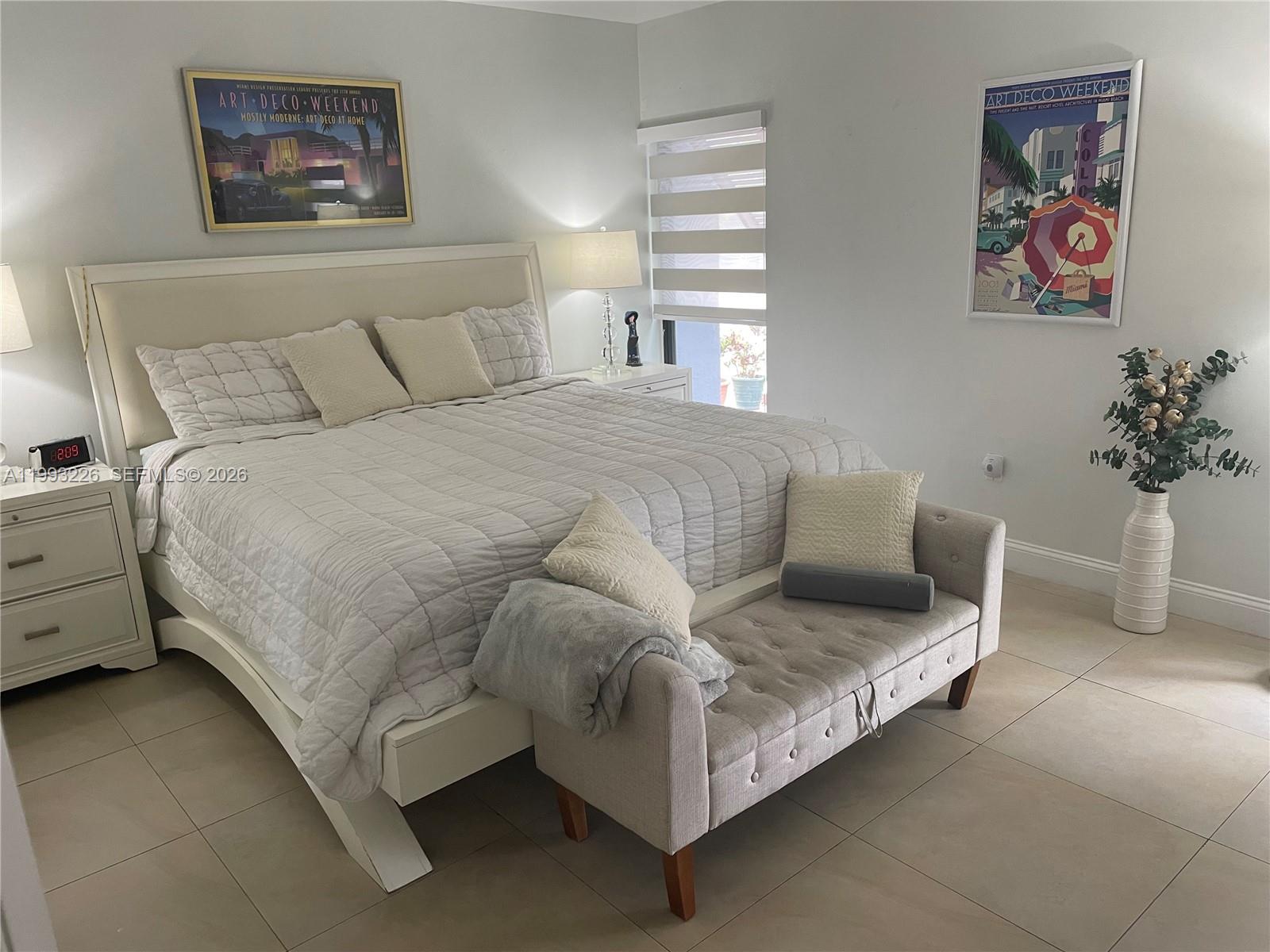 6386 N Milk Wagon Ln