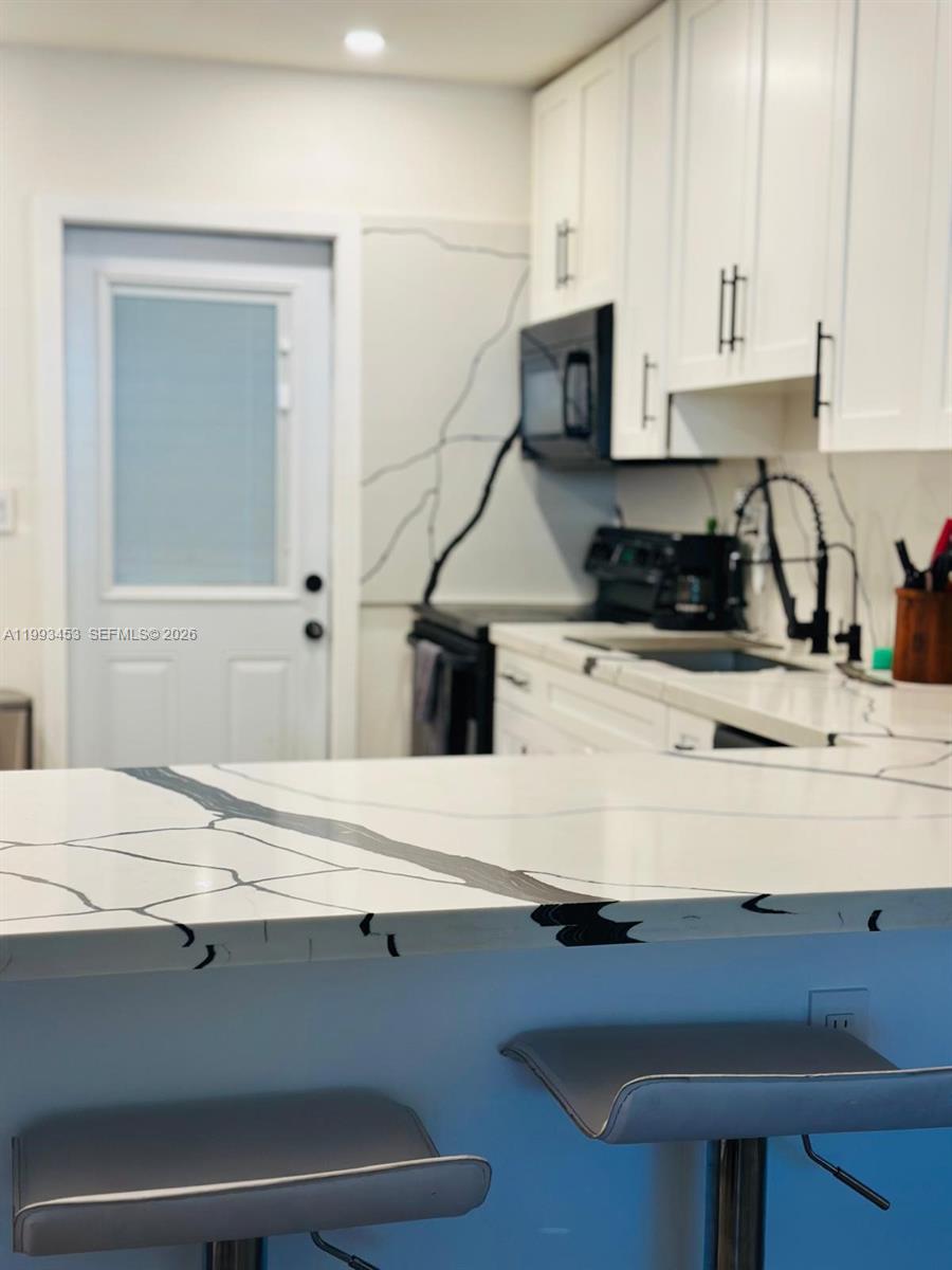 1002 NE 119th St # F