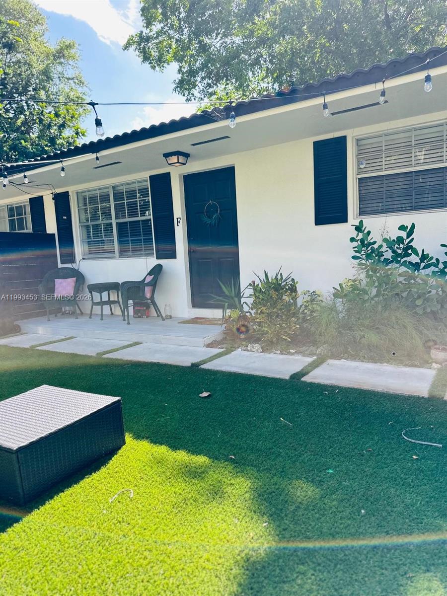 1002 NE 119th St # F