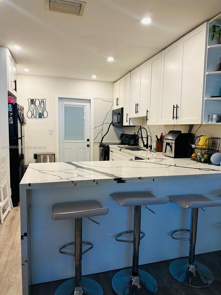 1002 NE 119th St # F