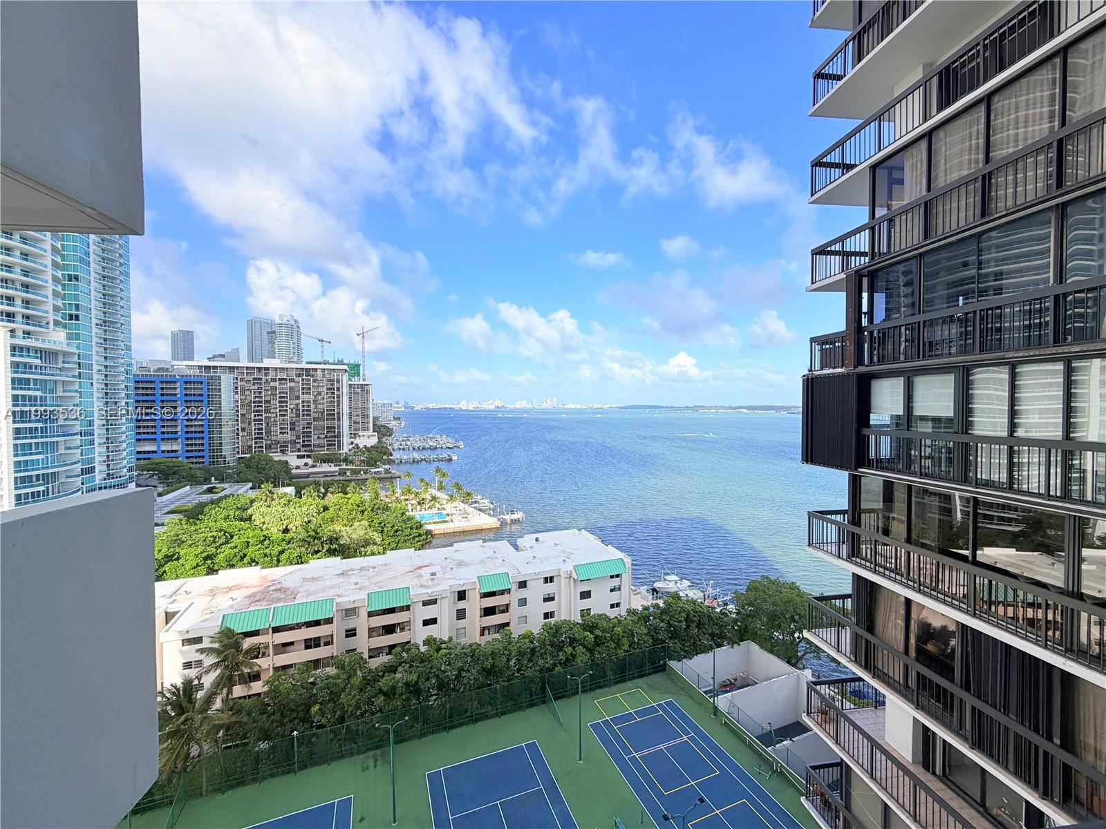 2333 Brickell Ave # 1407