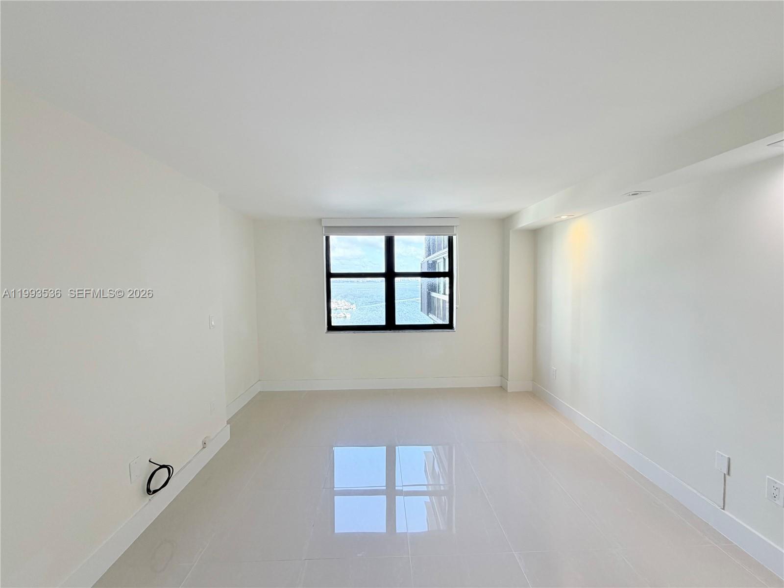 2333 Brickell Ave # 1407