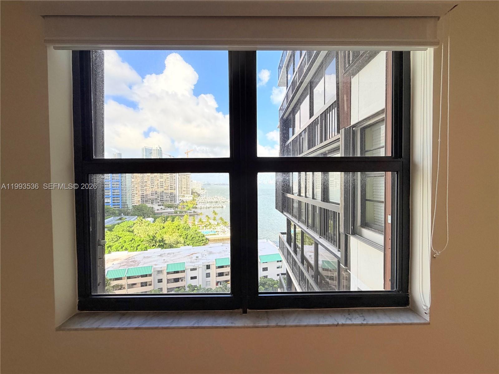 2333 Brickell Ave # 1407