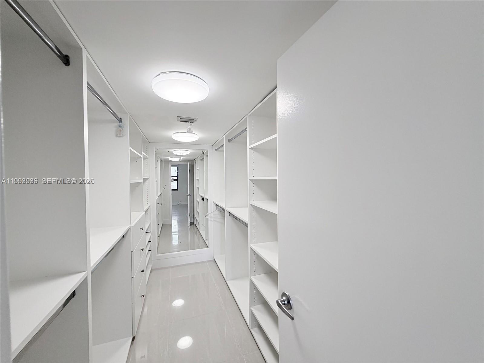 2333 Brickell Ave # 1407