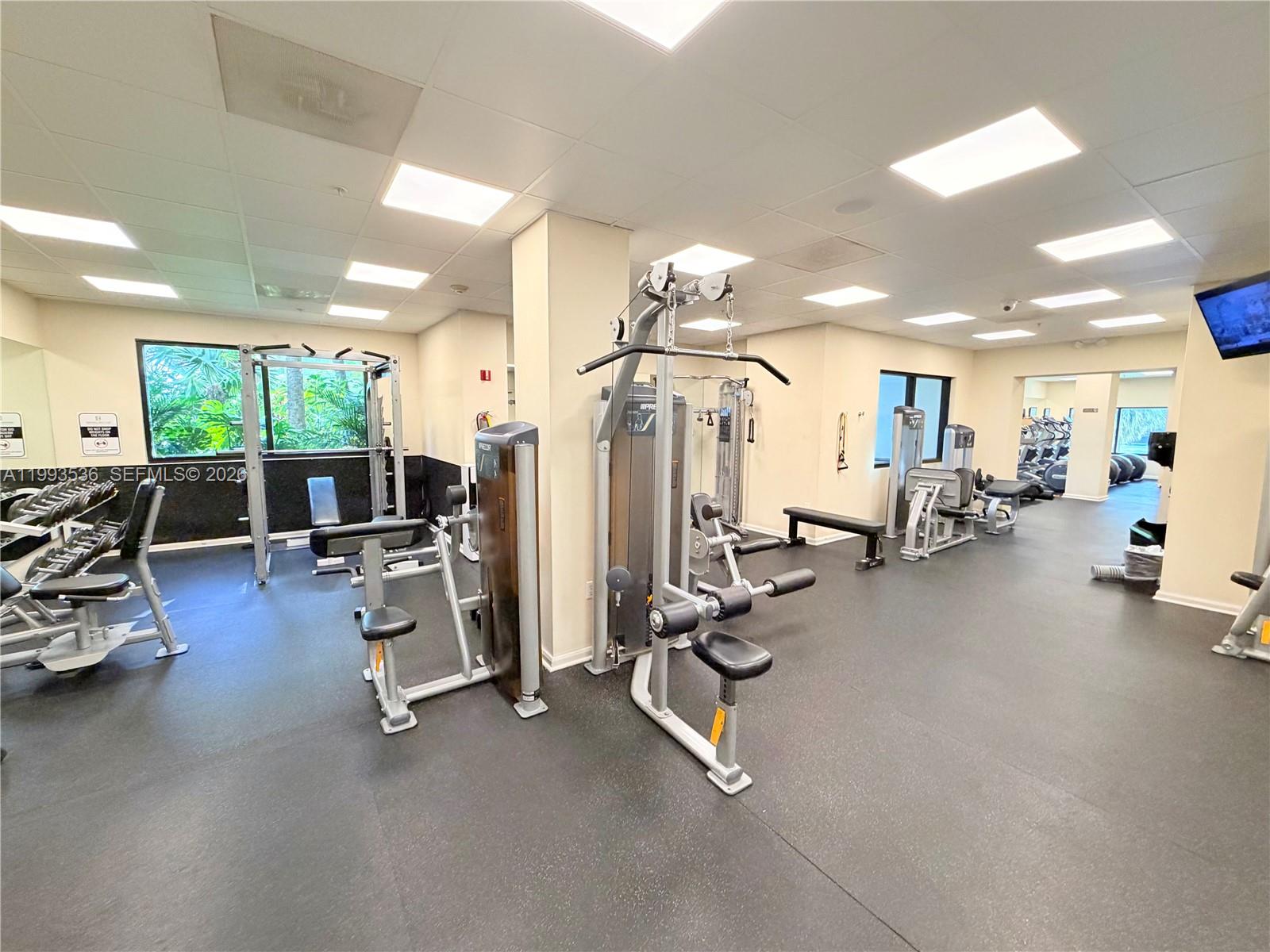 2333 Brickell Ave # 1407