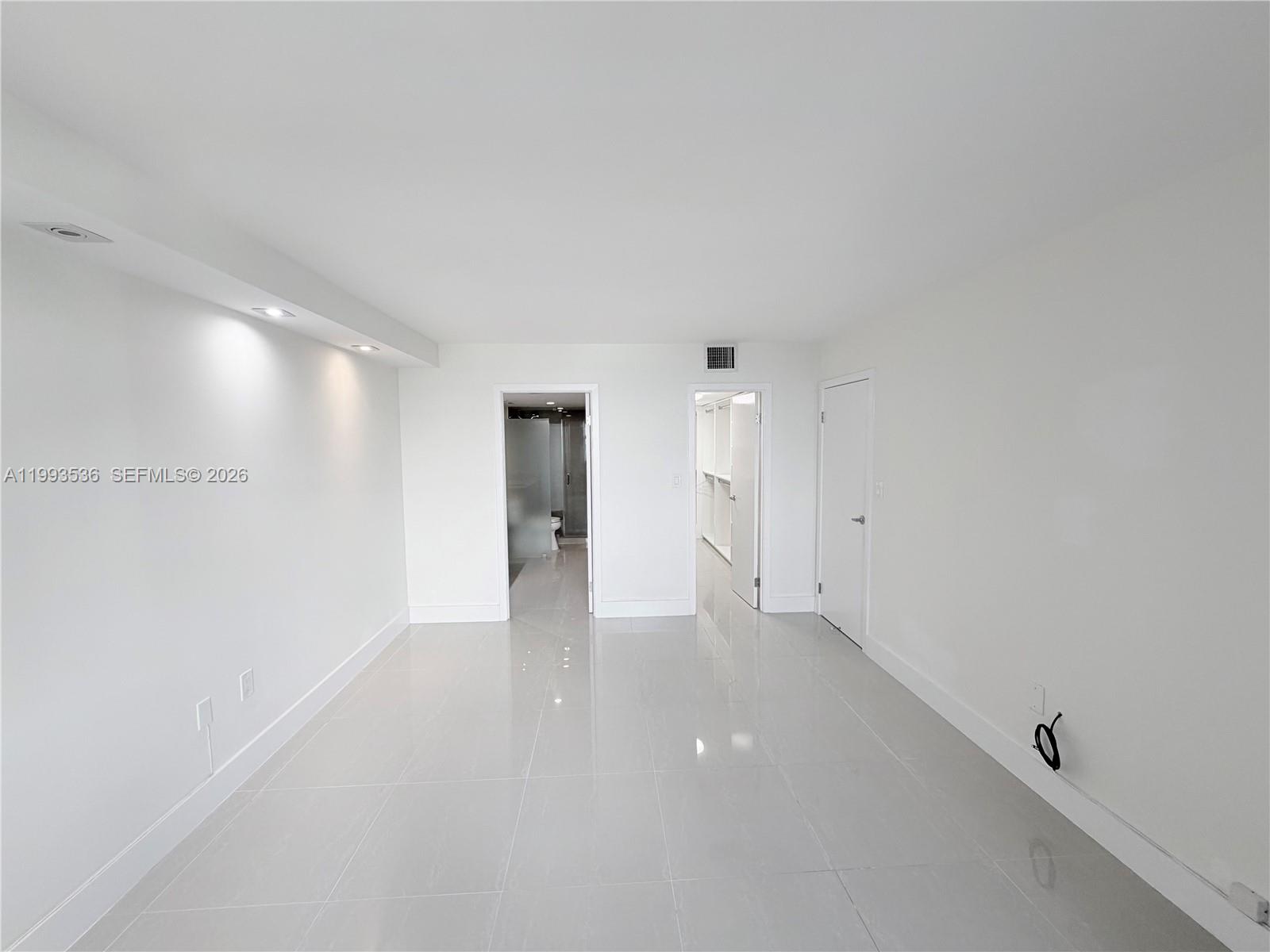 2333 Brickell Ave # 1407
