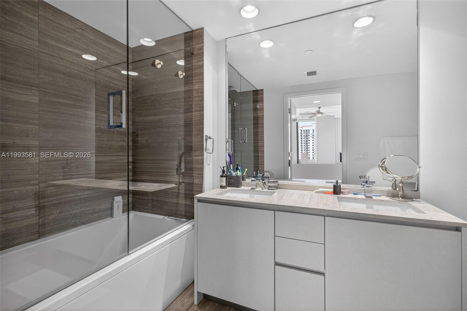 1010 E Brickell Ave # 2611