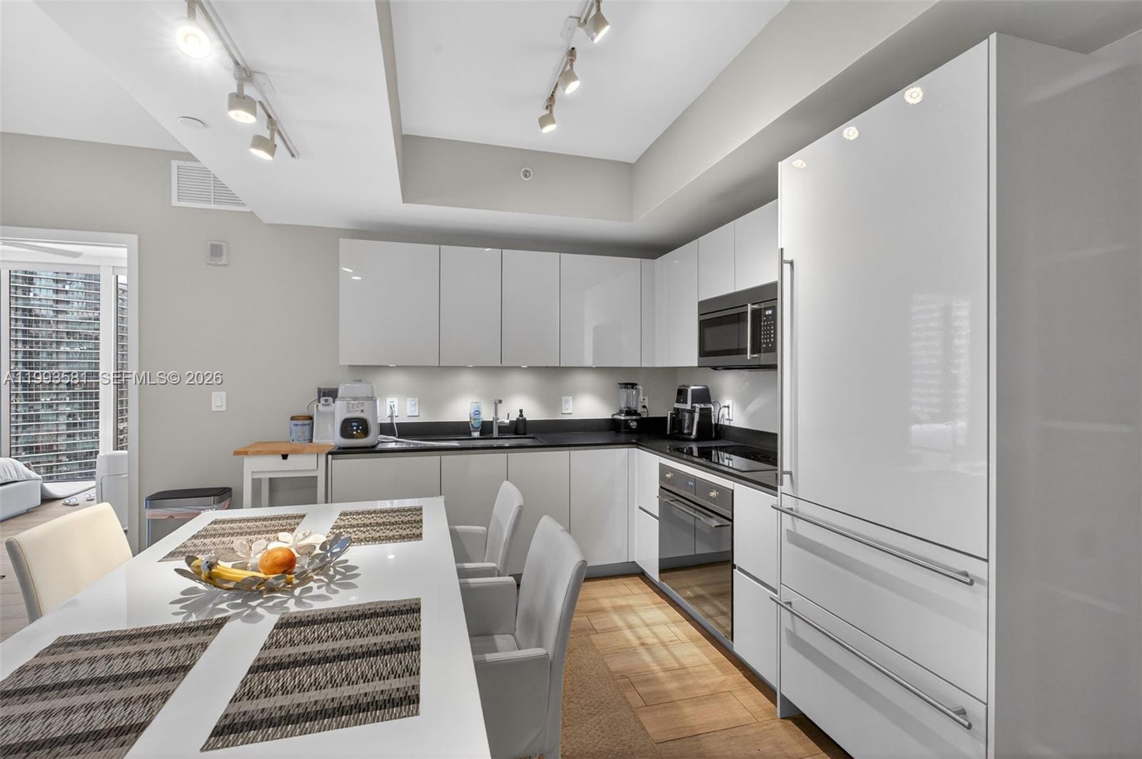 1010 E Brickell Ave # 2611