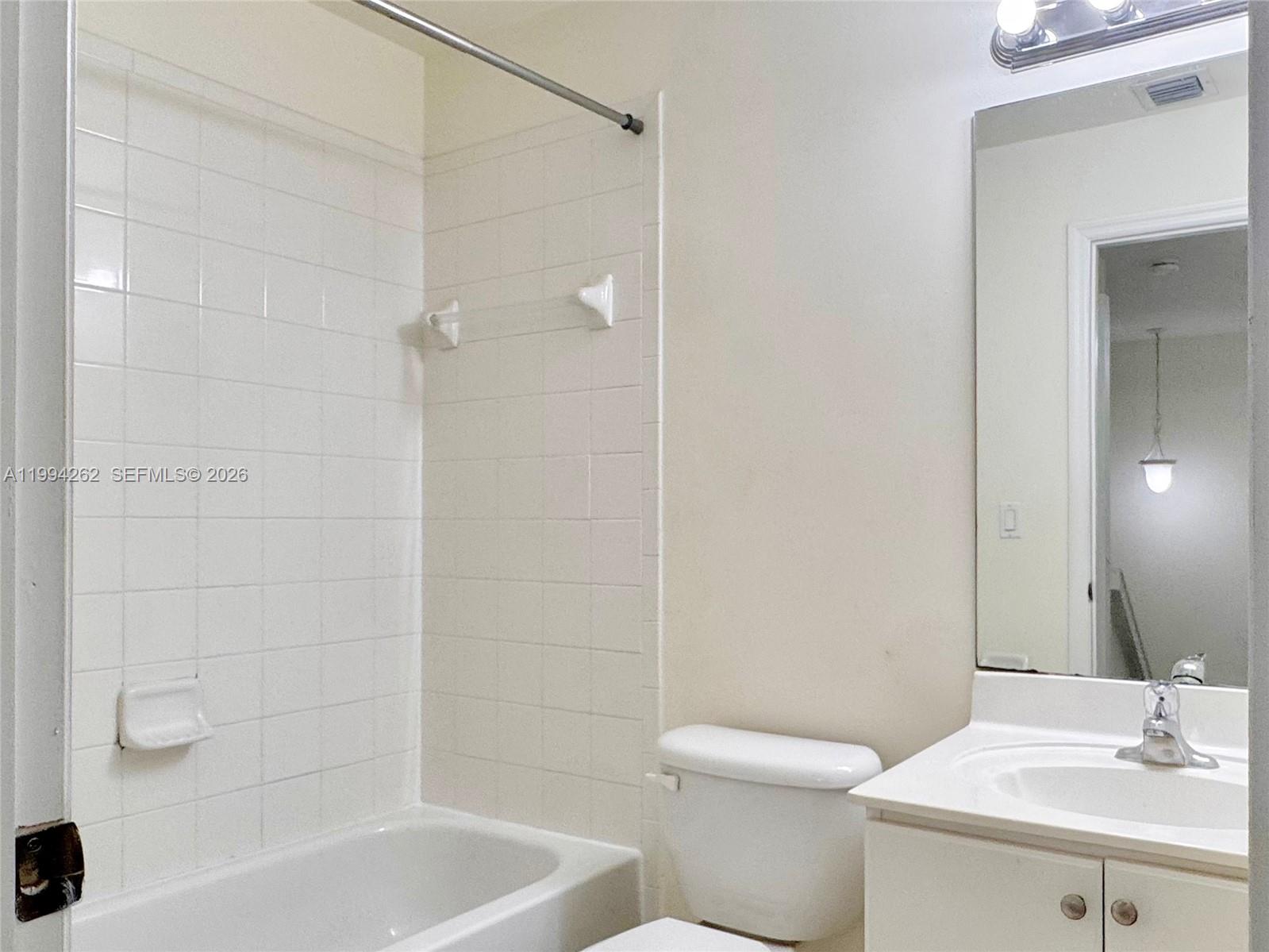 22631 SW 88th Pl # 18 Unit: 2-18