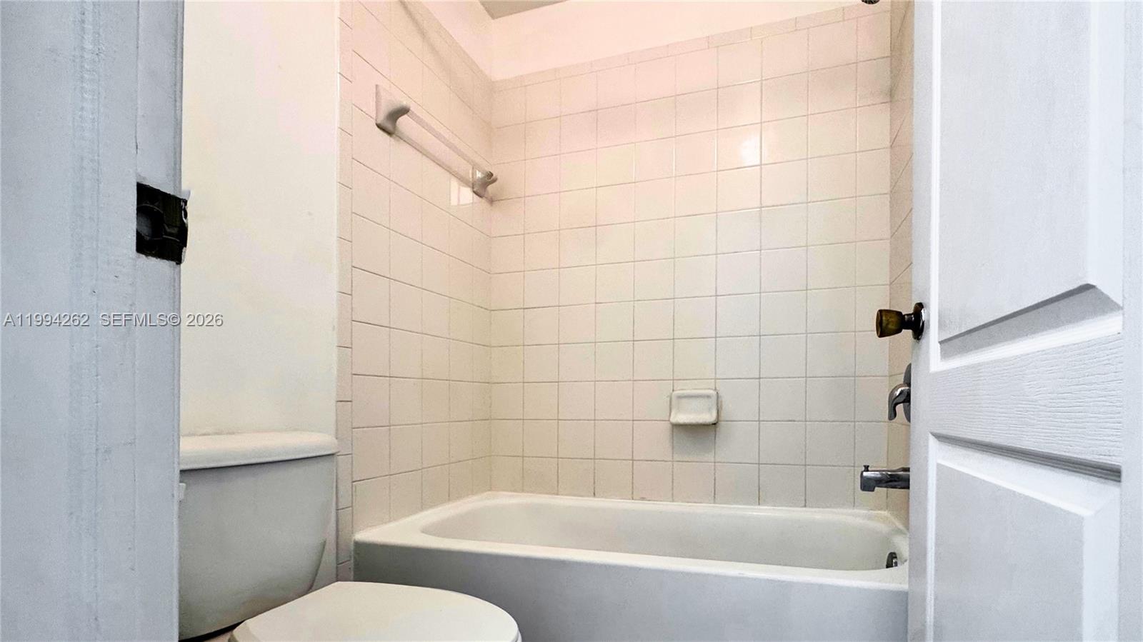 22631 SW 88th Pl # 18 Unit: 2-18